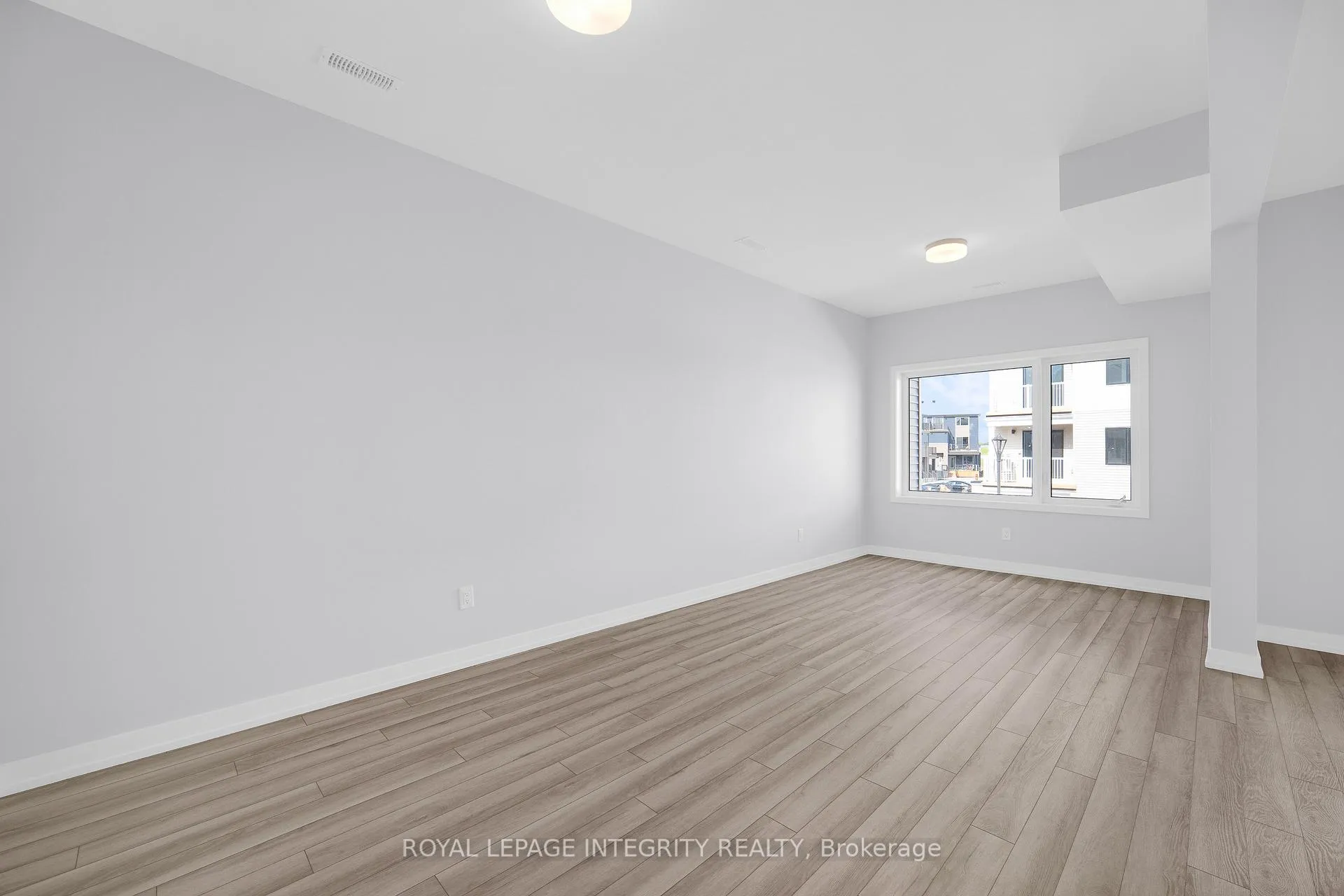 Photo 9 of 502 Celestine Private, Ottawa, Barrhaven - Heritage Park — HOMEH