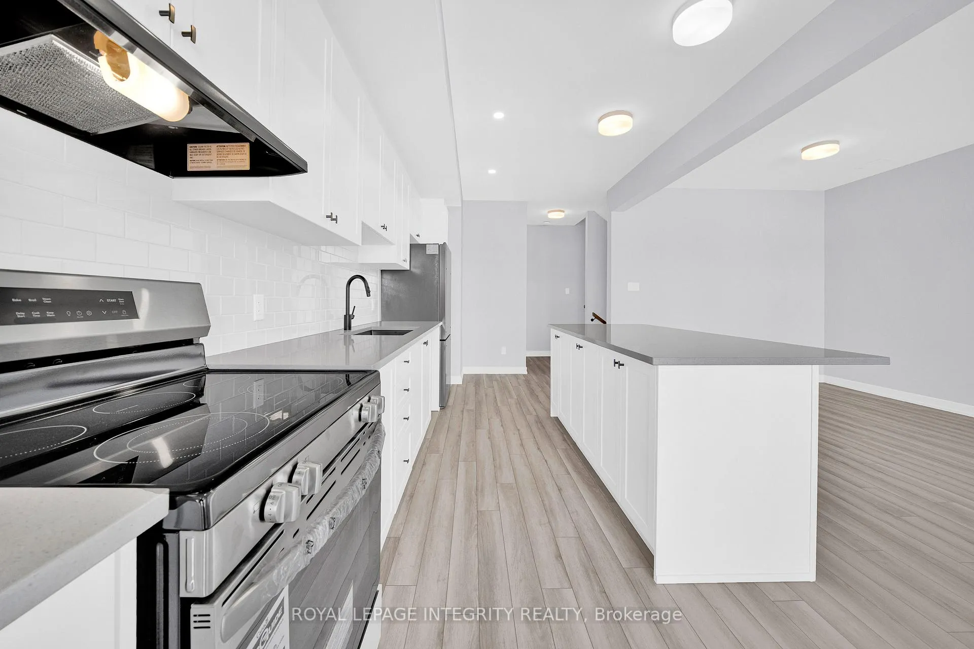 Photo 10 of 502 Celestine Private, Ottawa, Barrhaven - Heritage Park — HOMEH