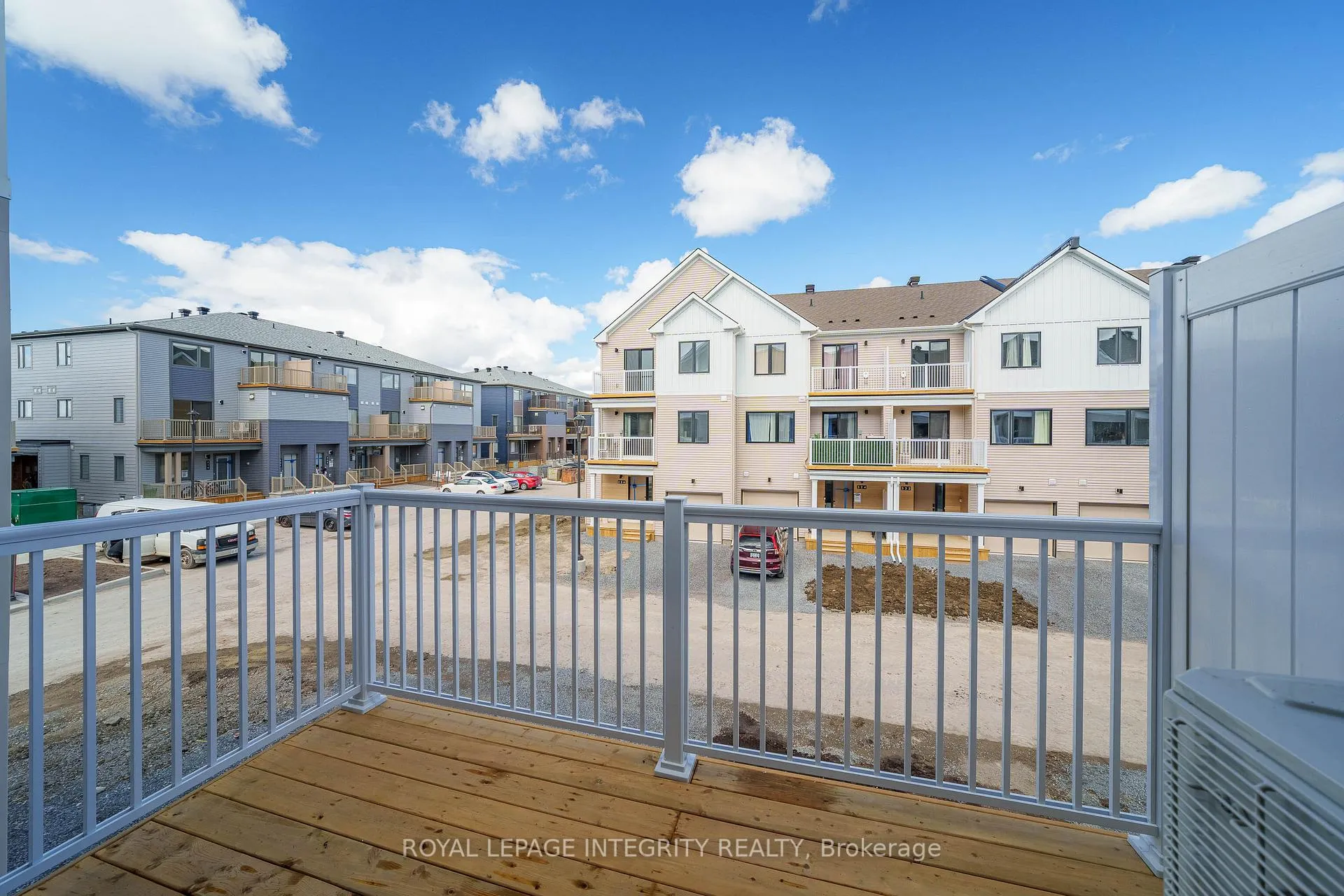 Photo 11 of 502 Celestine Private, Ottawa, Barrhaven - Heritage Park — HOMEH