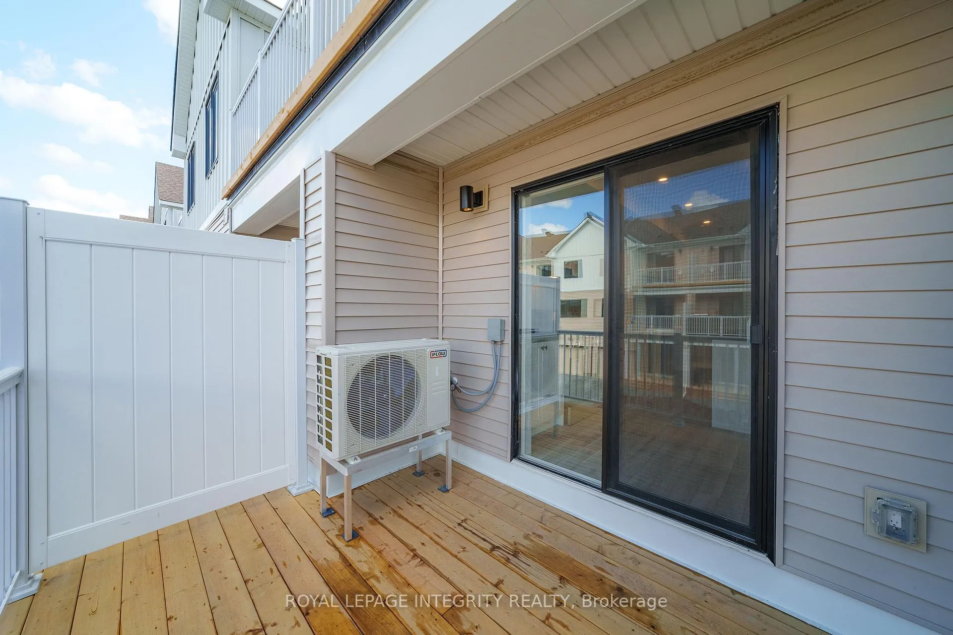 Photo 12 of 502 Celestine Private, Ottawa, Barrhaven - Heritage Park — HOMEH