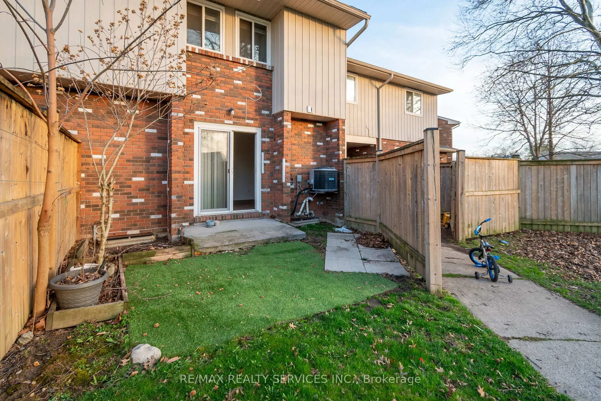 Photo 22 of Unit 176, 100 Brownleigh Avenue, Welland, Welland Downtown — HOMEH
