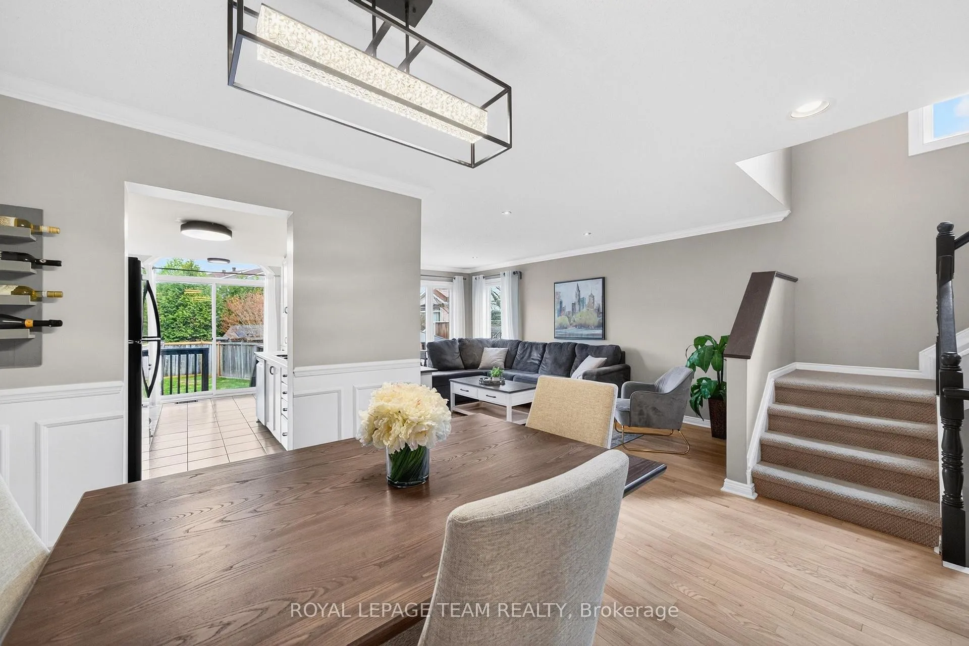 Photo 7 of 108 Landover Crescent, Ottawa, Kanata - Emerald Meadows/Trailwest — HOMEH