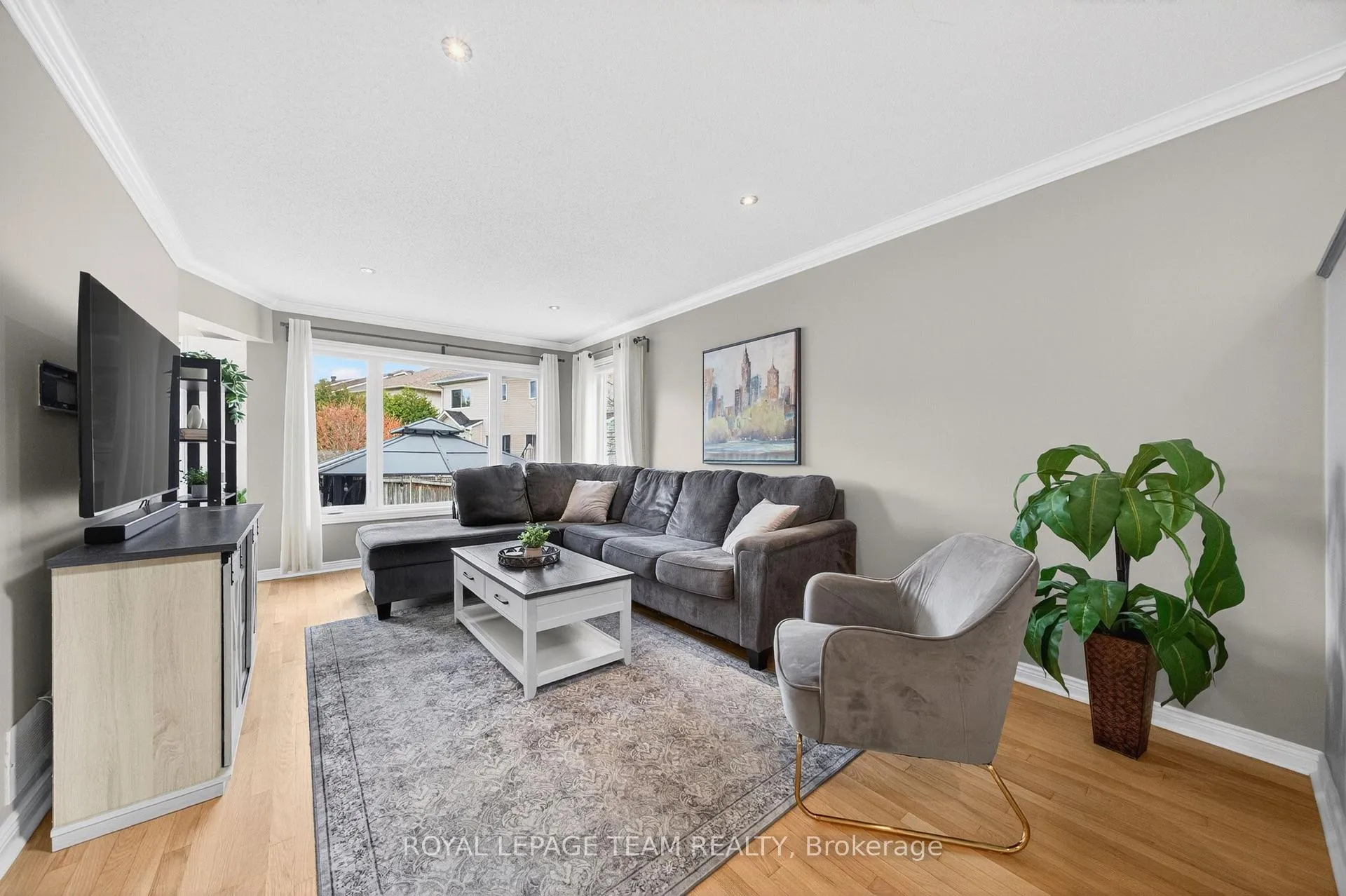 Photo 8 of 108 Landover Crescent, Ottawa, Kanata - Emerald Meadows/Trailwest — HOMEH