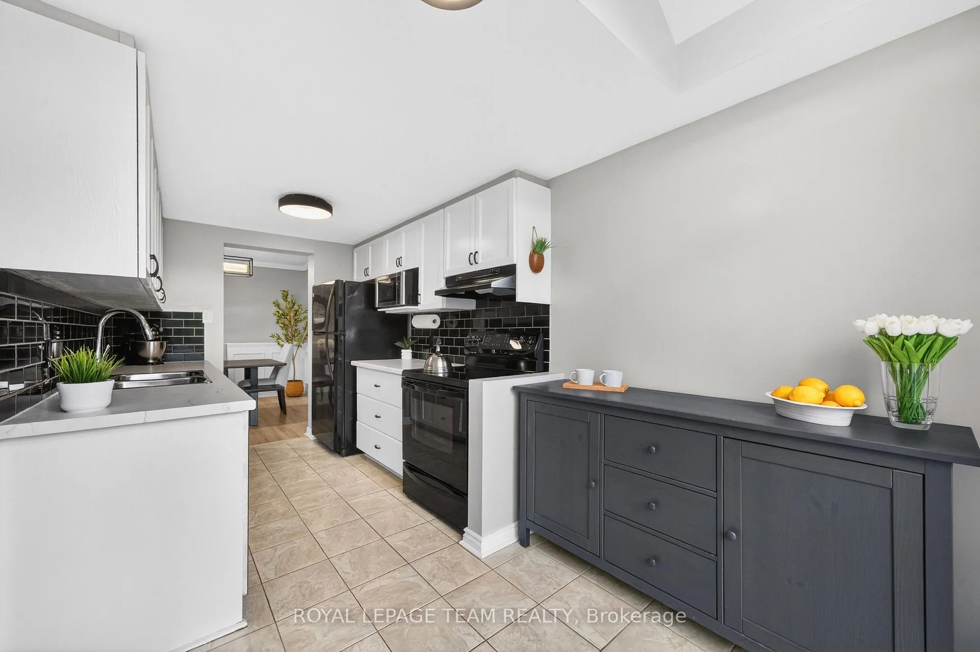 Photo 15 of 108 Landover Crescent, Ottawa, Kanata - Emerald Meadows/Trailwest — HOMEH