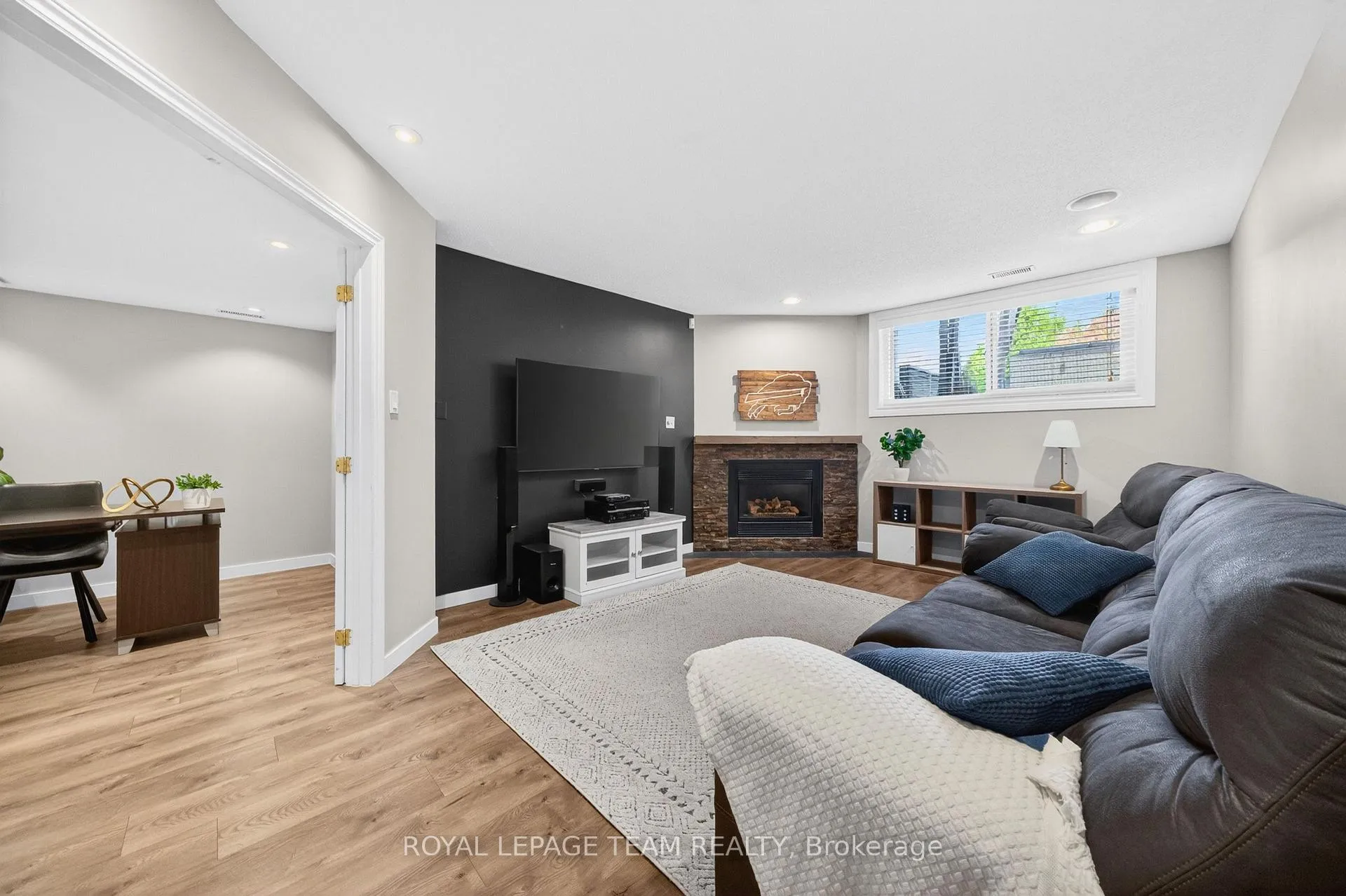 Photo 29 of 108 Landover Crescent, Ottawa, Kanata - Emerald Meadows/Trailwest — HOMEH