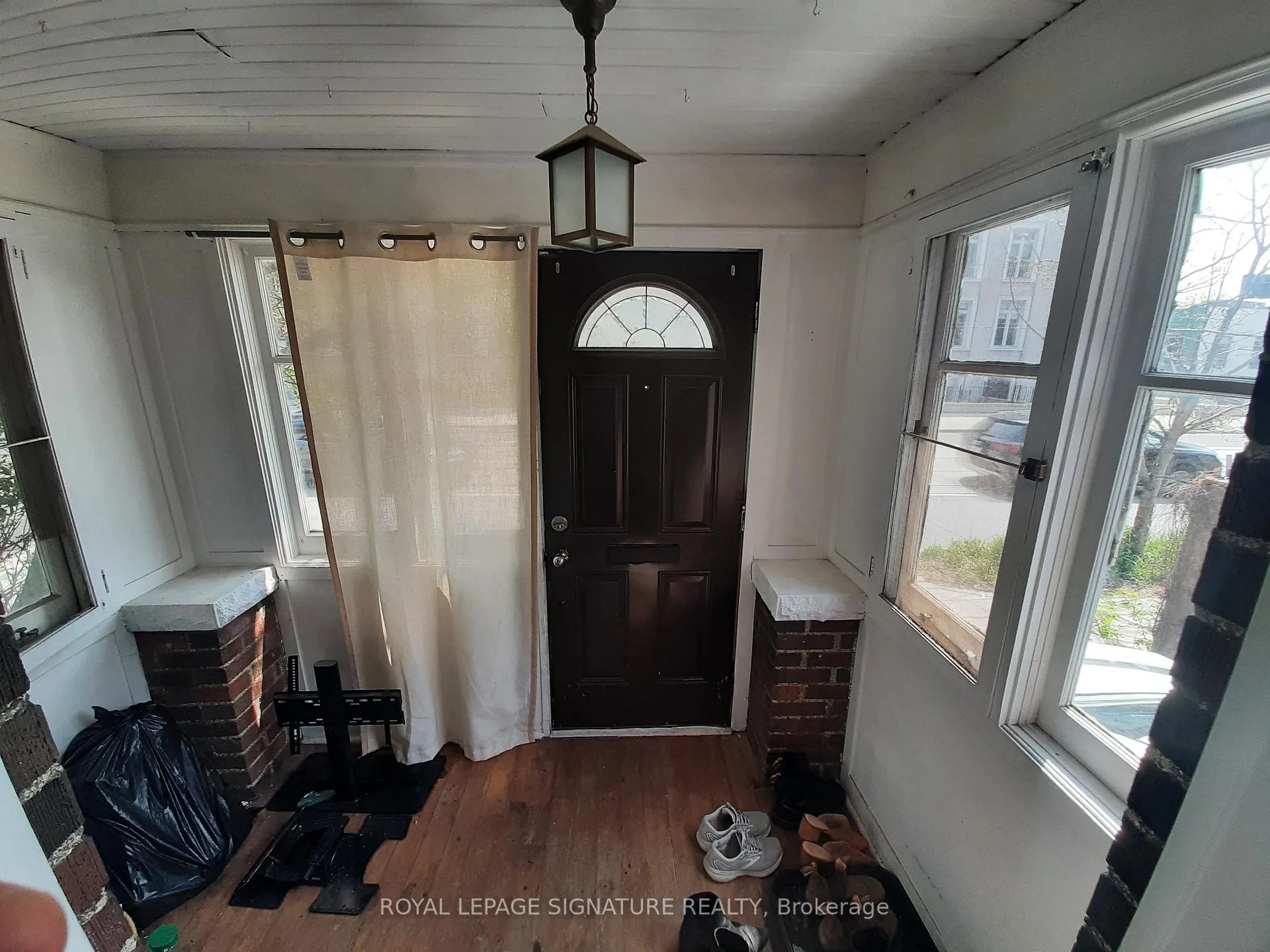 Photo 2 of Unit Upper, 180 Dufferin Street, Toronto, South Parkdale — HOMEH