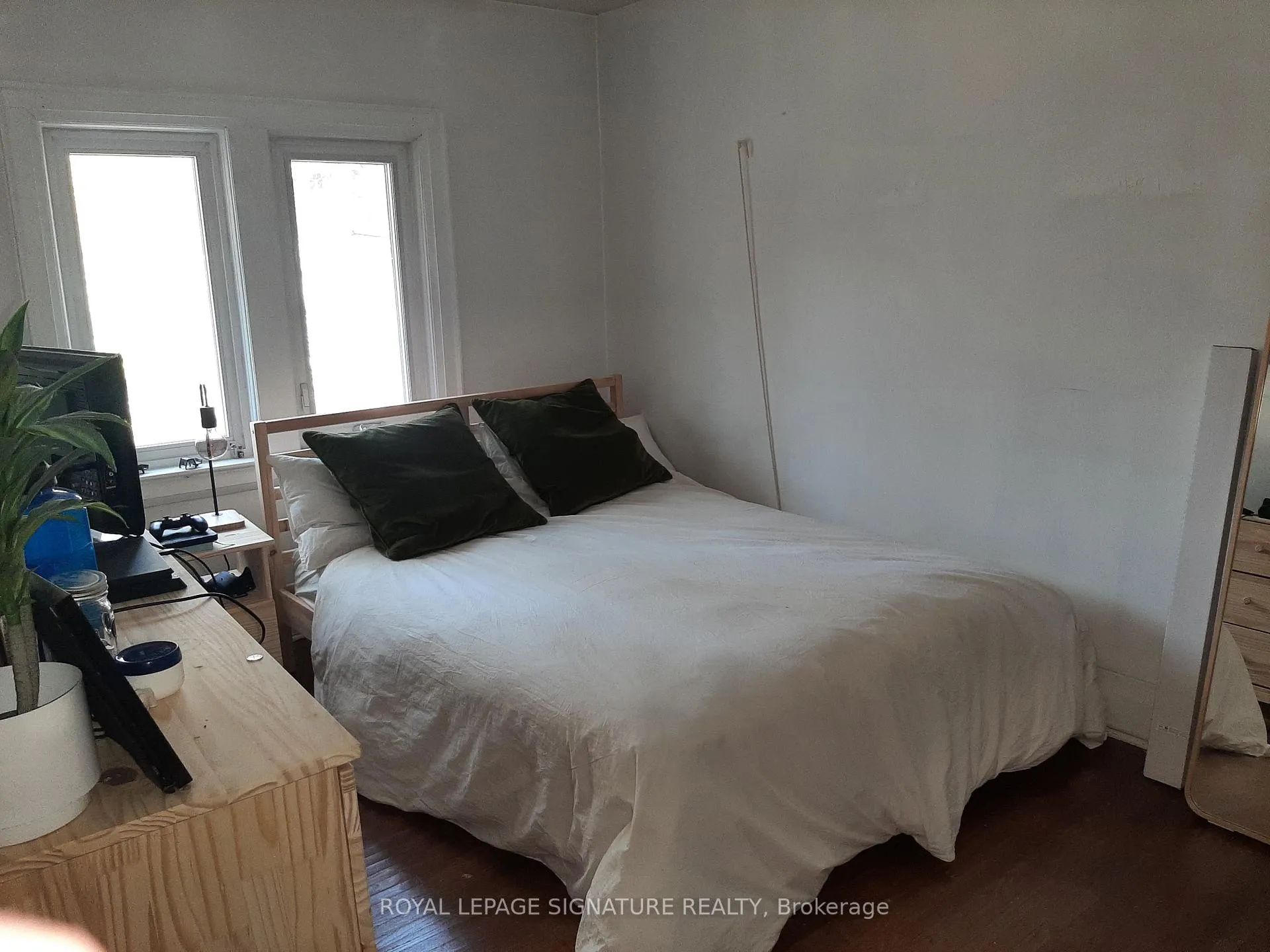 Photo 16 of Unit Upper, 180 Dufferin Street, Toronto, South Parkdale — HOMEH