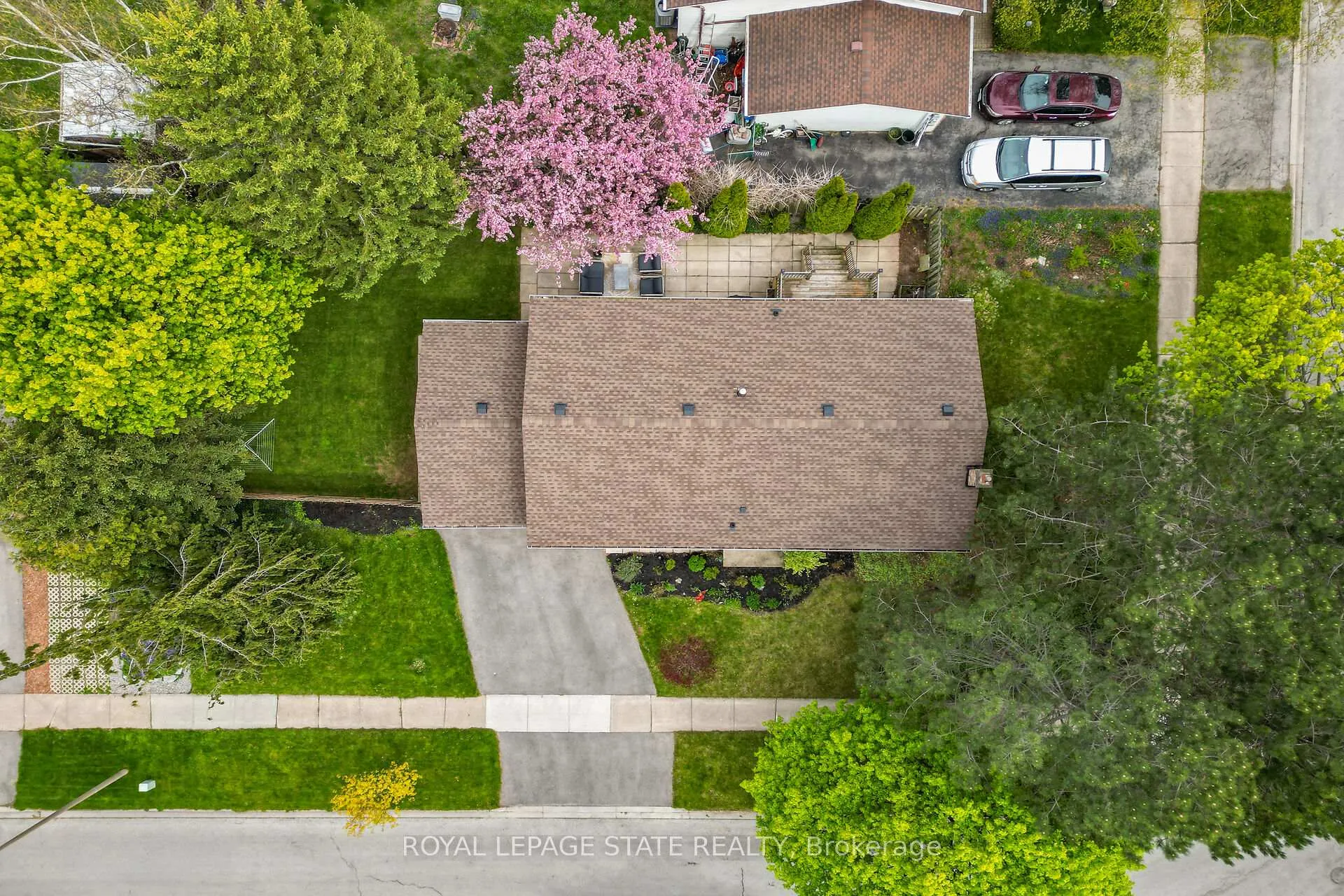 Photo 5 of 9 Juliana Road, Grimsby, Grimsby East — HOMEH
