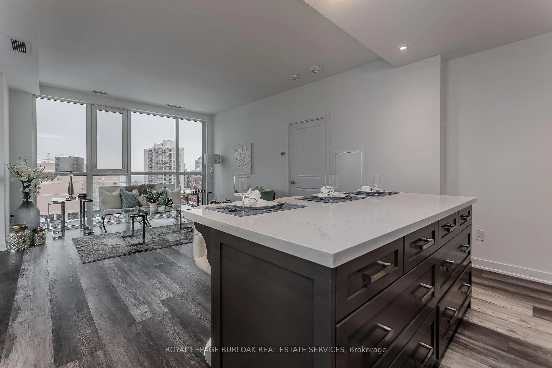 Photo 10 of Unit 603, 2007 James Street, Burlington, Brant — HOMEH