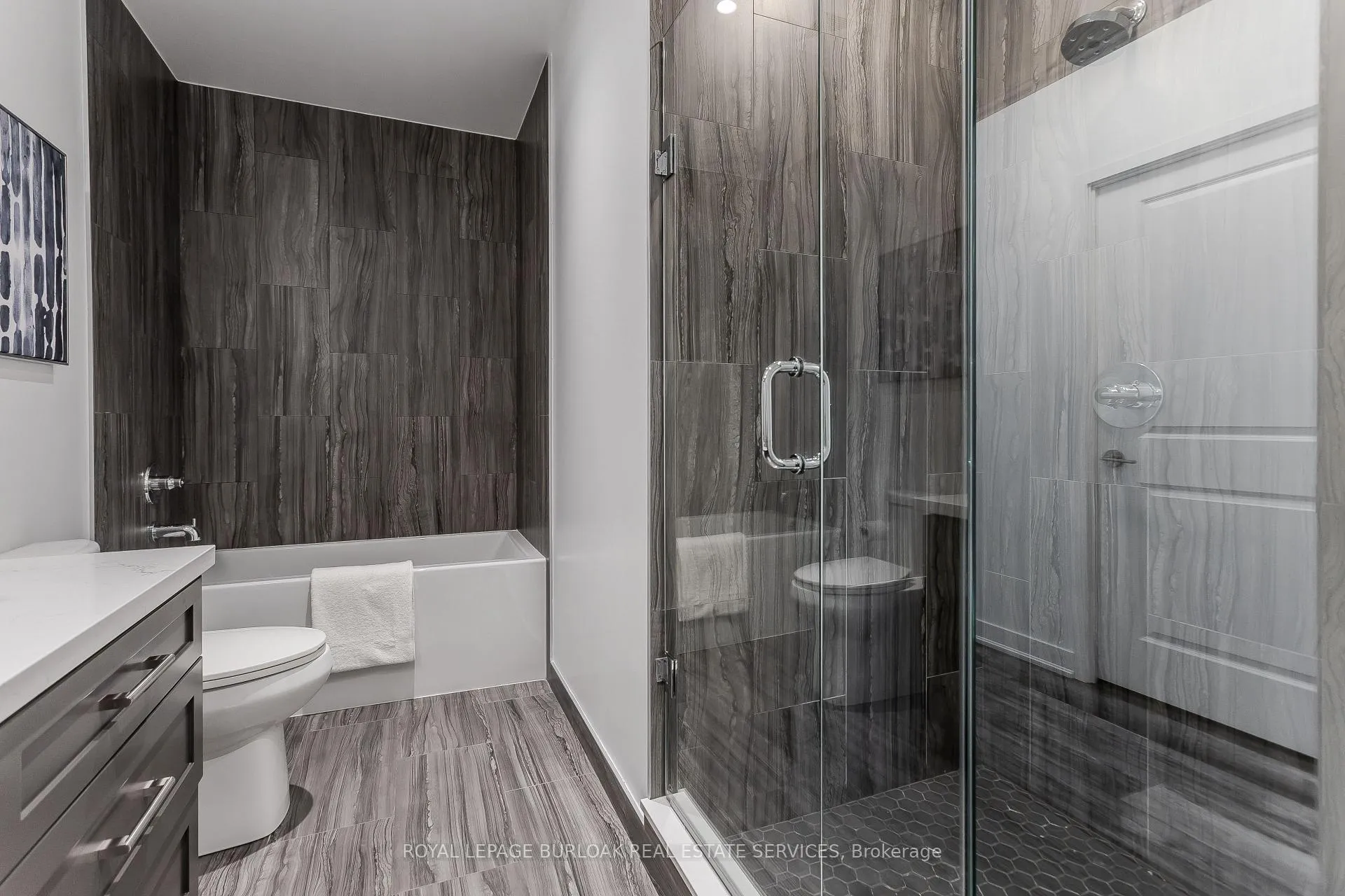Photo 17 of Unit 603, 2007 James Street, Burlington, Brant — HOMEH