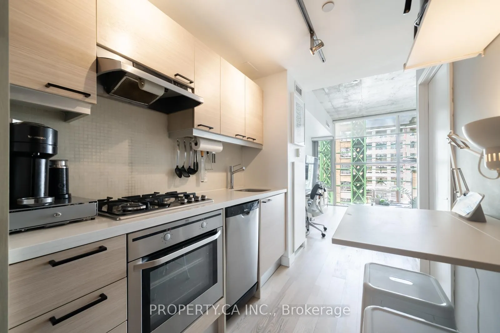 Photo 5 of Unit 403, 25 Oxley Street, Toronto, Waterfront Communities — HOMEH