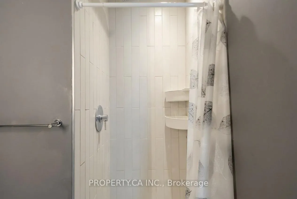 Photo 12 of Unit 403, 25 Oxley Street, Toronto, Waterfront Communities — HOMEH