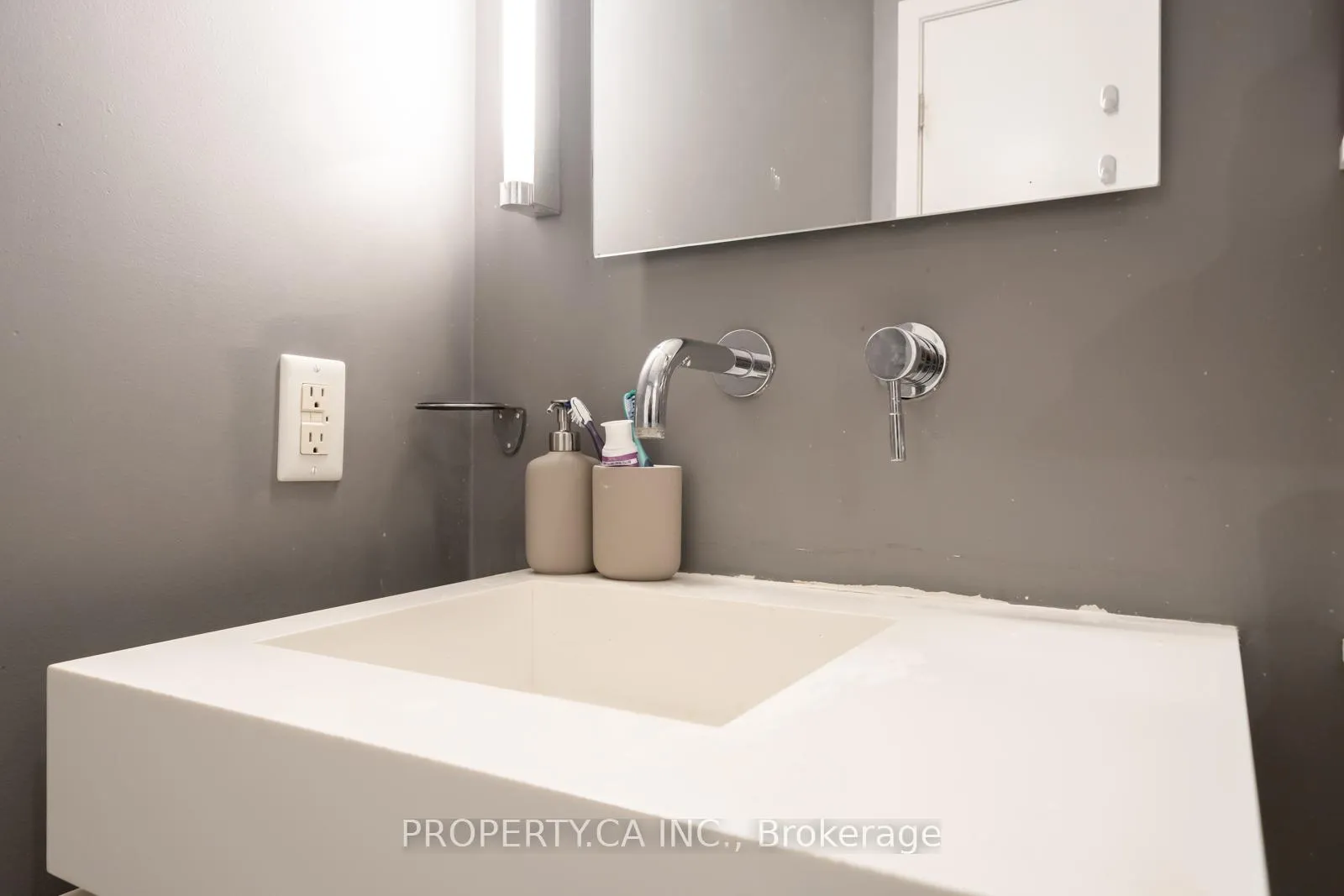Photo 13 of Unit 403, 25 Oxley Street, Toronto, Waterfront Communities — HOMEH