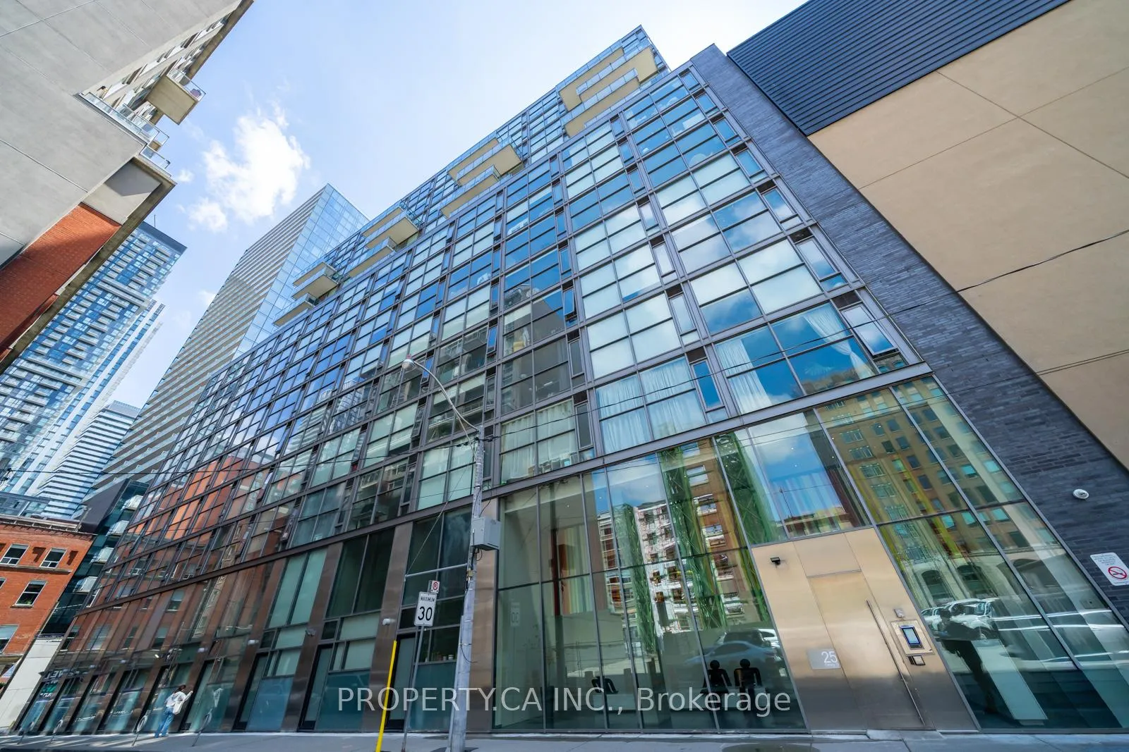 Photo 16 of Unit 403, 25 Oxley Street, Toronto, Waterfront Communities — HOMEH