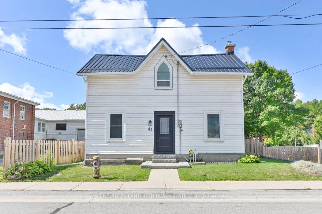 Photo 3 of 44 Metcalf Street, Tweed, Tweed (Village) — HOMEH