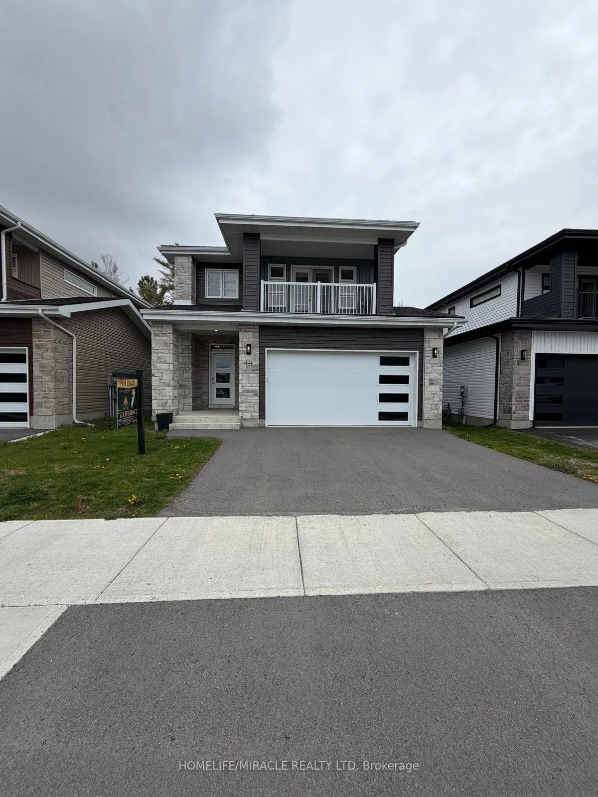 Photo 3 of 309 Pratt Drive, Loyalist, Amherstview — HOMEH