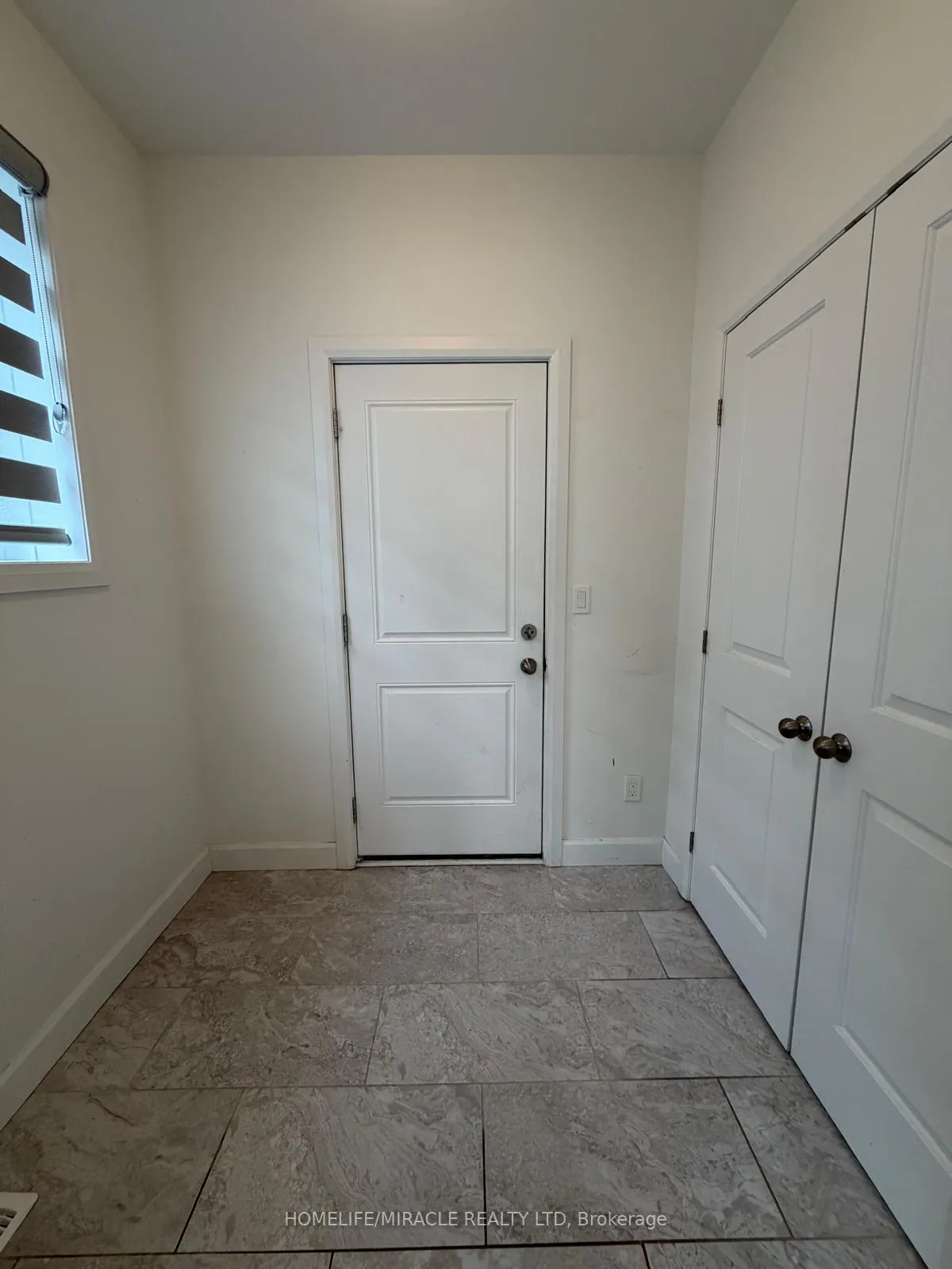 Photo 10 of 309 Pratt Drive, Loyalist, Amherstview — HOMEH