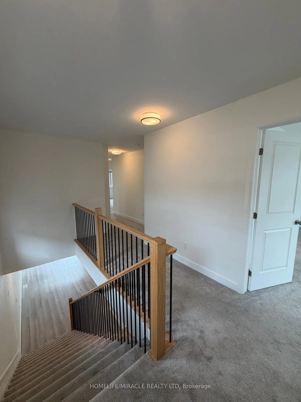Photo 19 of 309 Pratt Drive, Loyalist, Amherstview — HOMEH