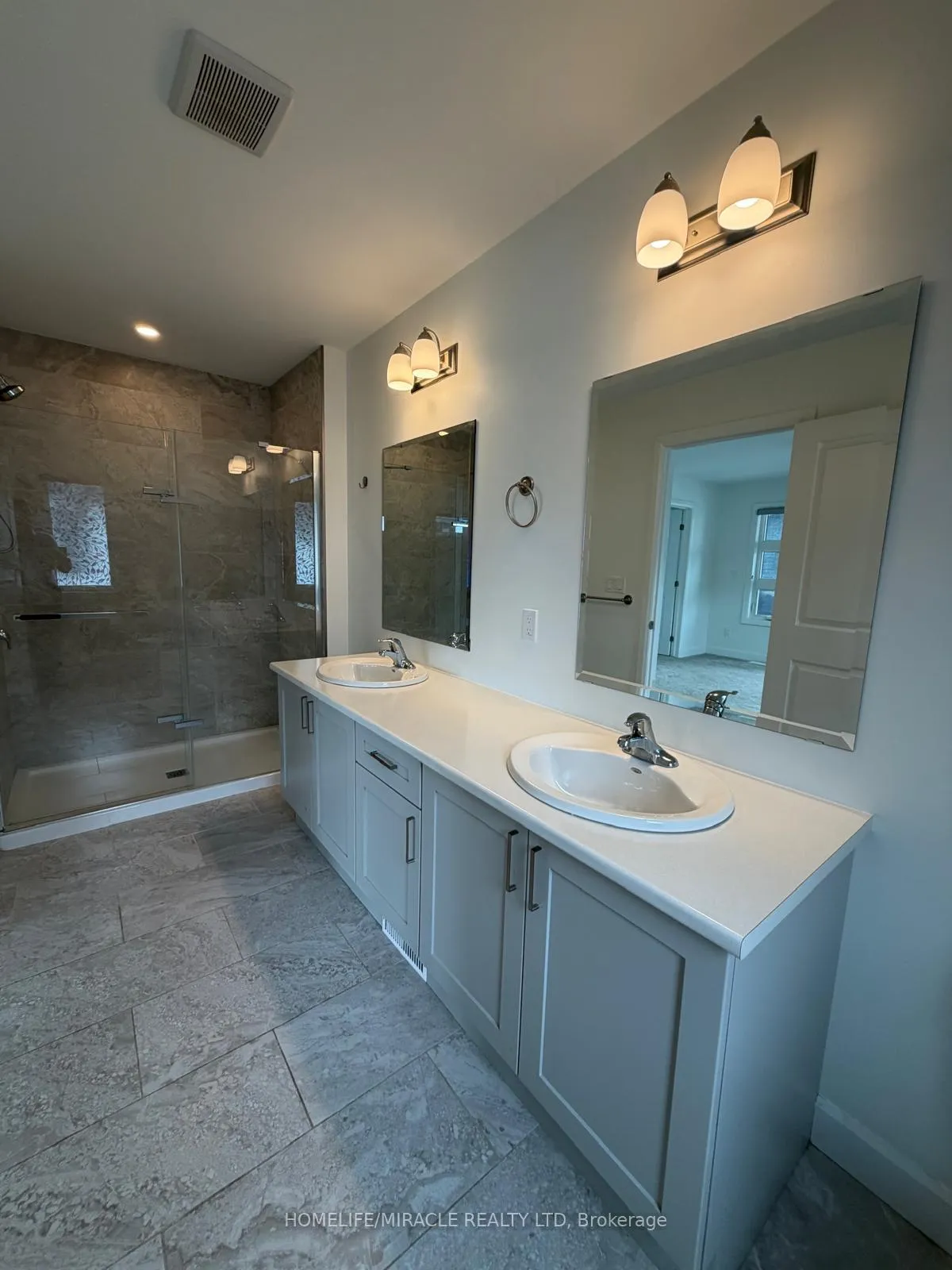 Photo 22 of 309 Pratt Drive, Loyalist, Amherstview — HOMEH