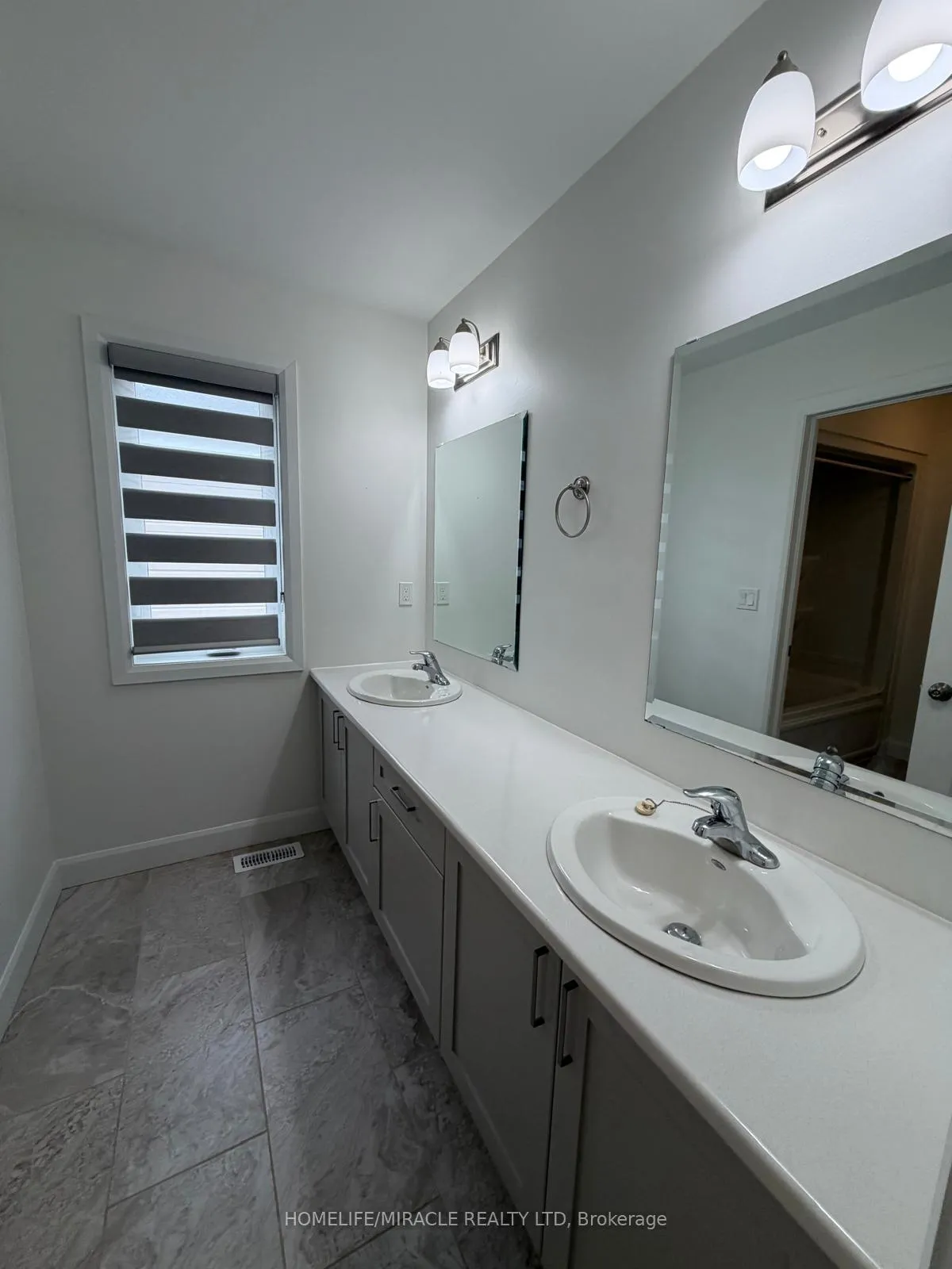 Photo 29 of 309 Pratt Drive, Loyalist, Amherstview — HOMEH