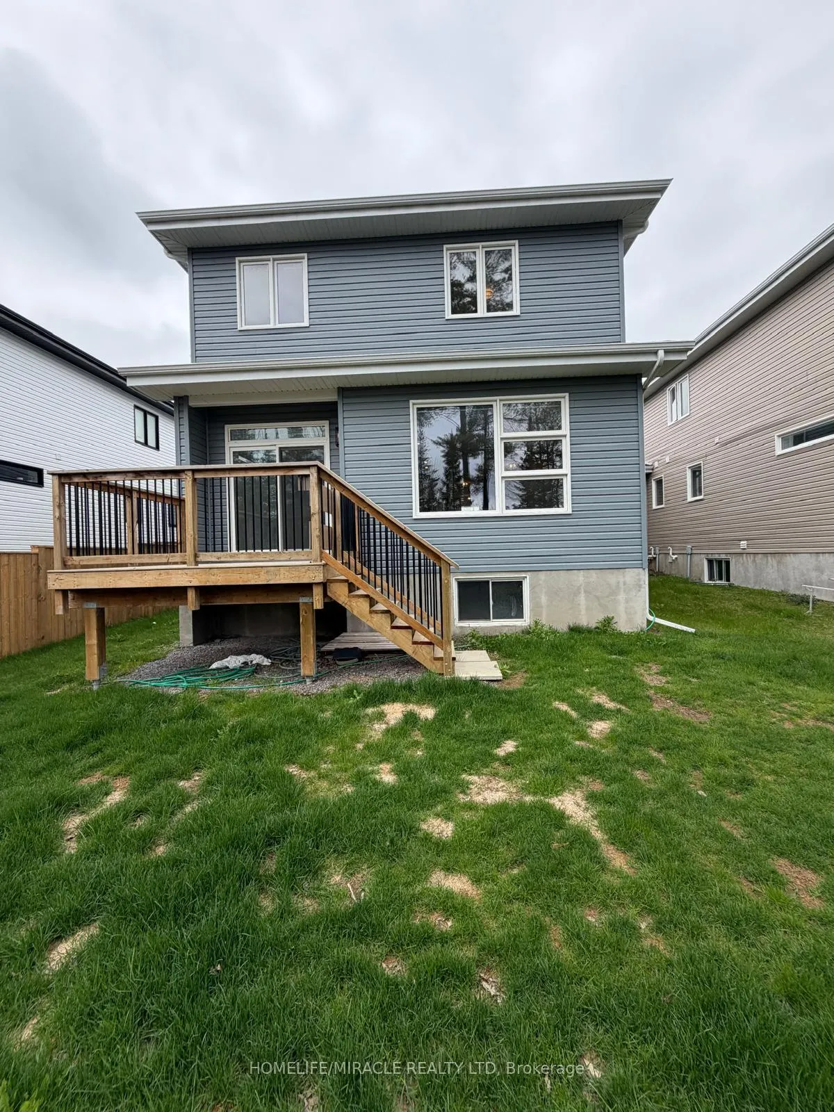 Photo 33 of 309 Pratt Drive, Loyalist, Amherstview — HOMEH