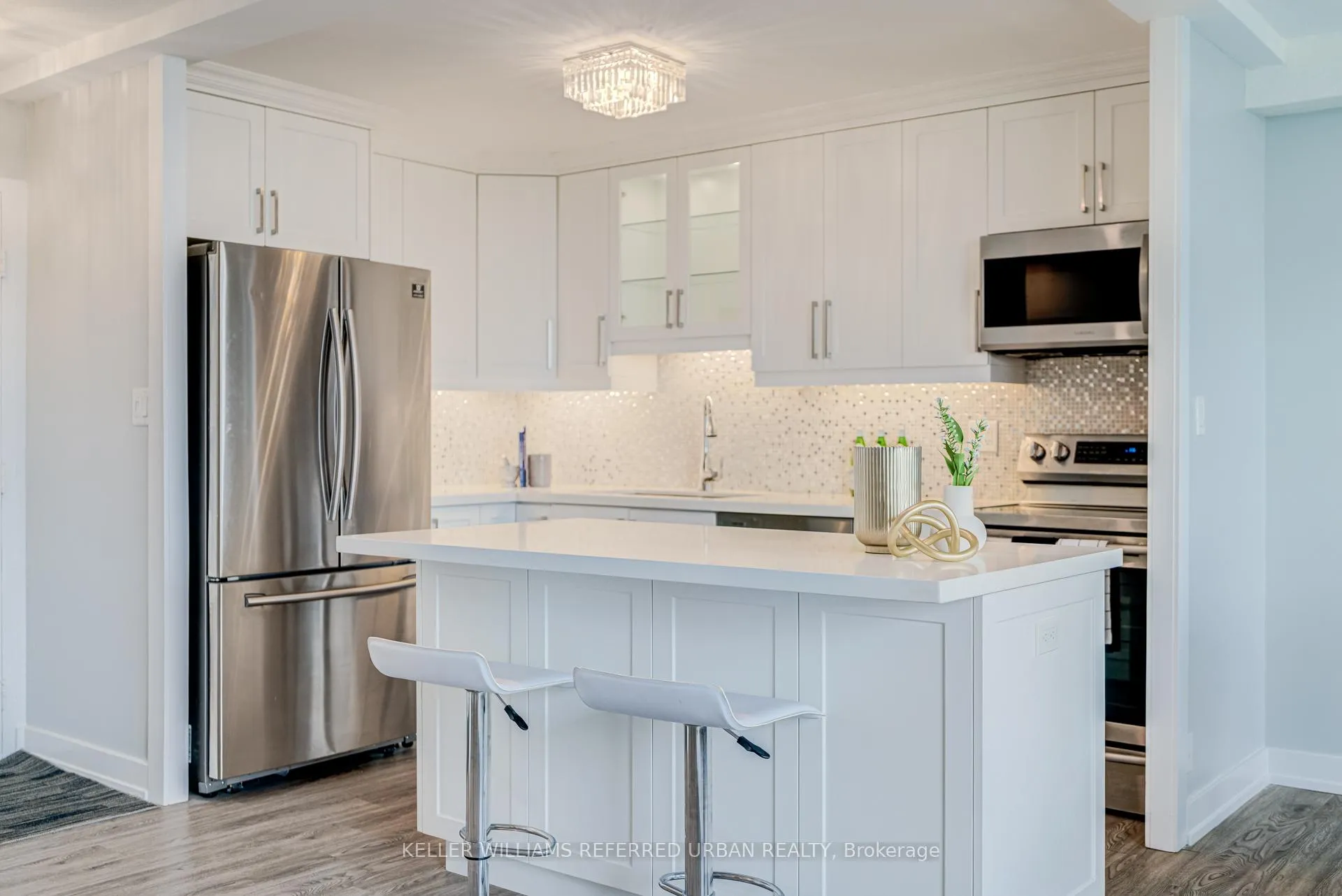 Photo 3 of Unit 1417, 10 Edgecliff Golfway, Toronto, Flemingdon Park — HOMEH