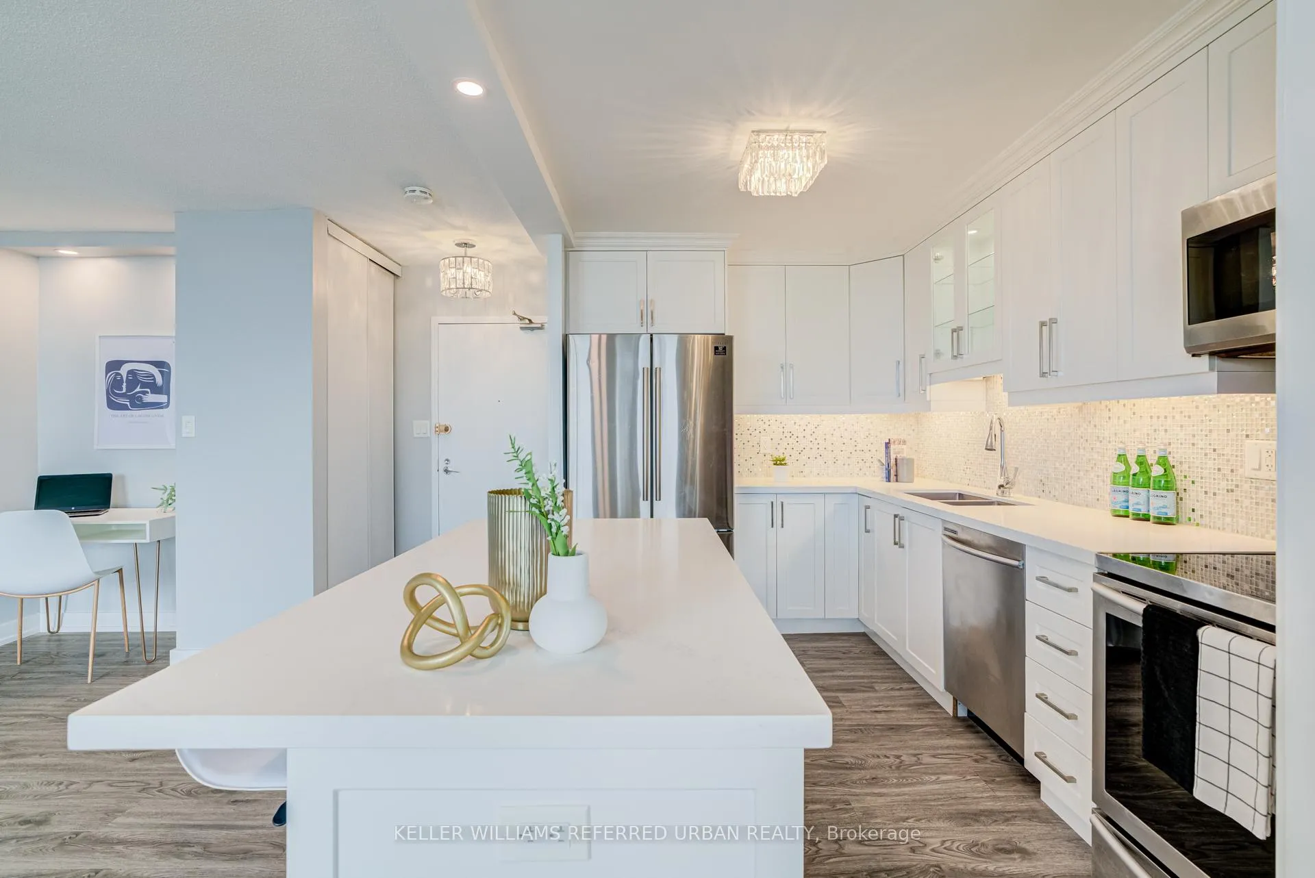 Photo 5 of Unit 1417, 10 Edgecliff Golfway, Toronto, Flemingdon Park — HOMEH