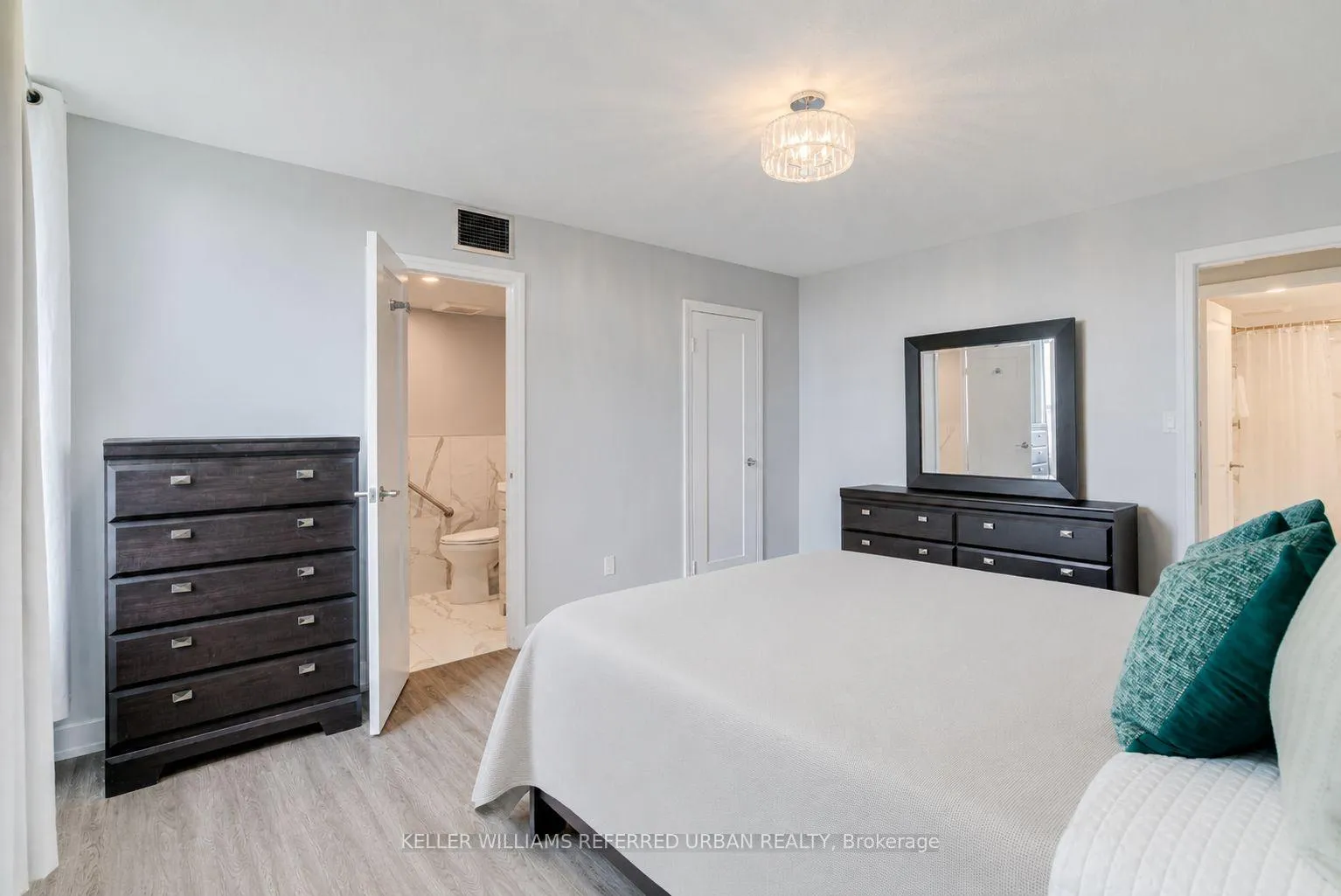 Photo 18 of Unit 1417, 10 Edgecliff Golfway, Toronto, Flemingdon Park — HOMEH