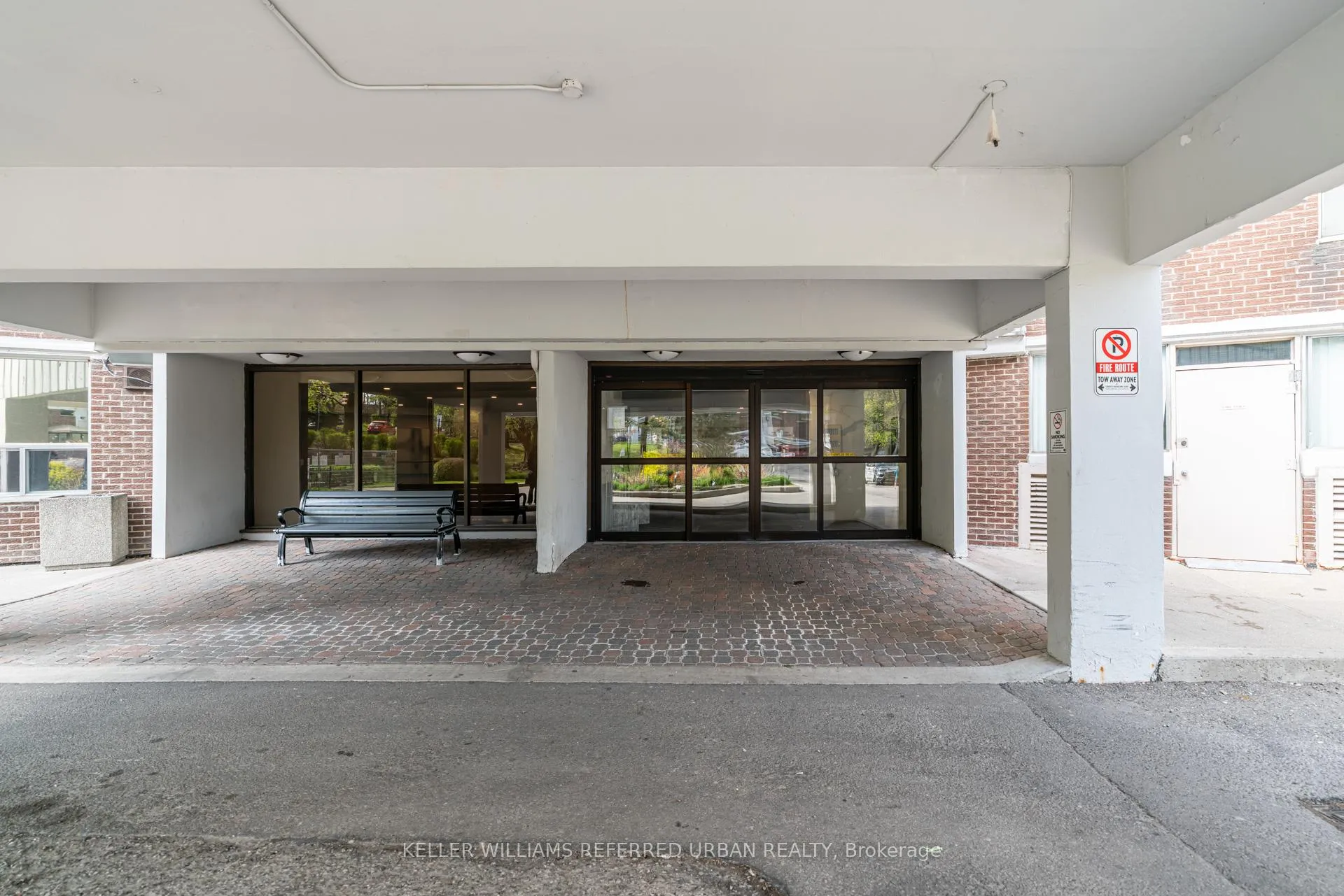 Photo 35 of Unit 1417, 10 Edgecliff Golfway, Toronto, Flemingdon Park — HOMEH
