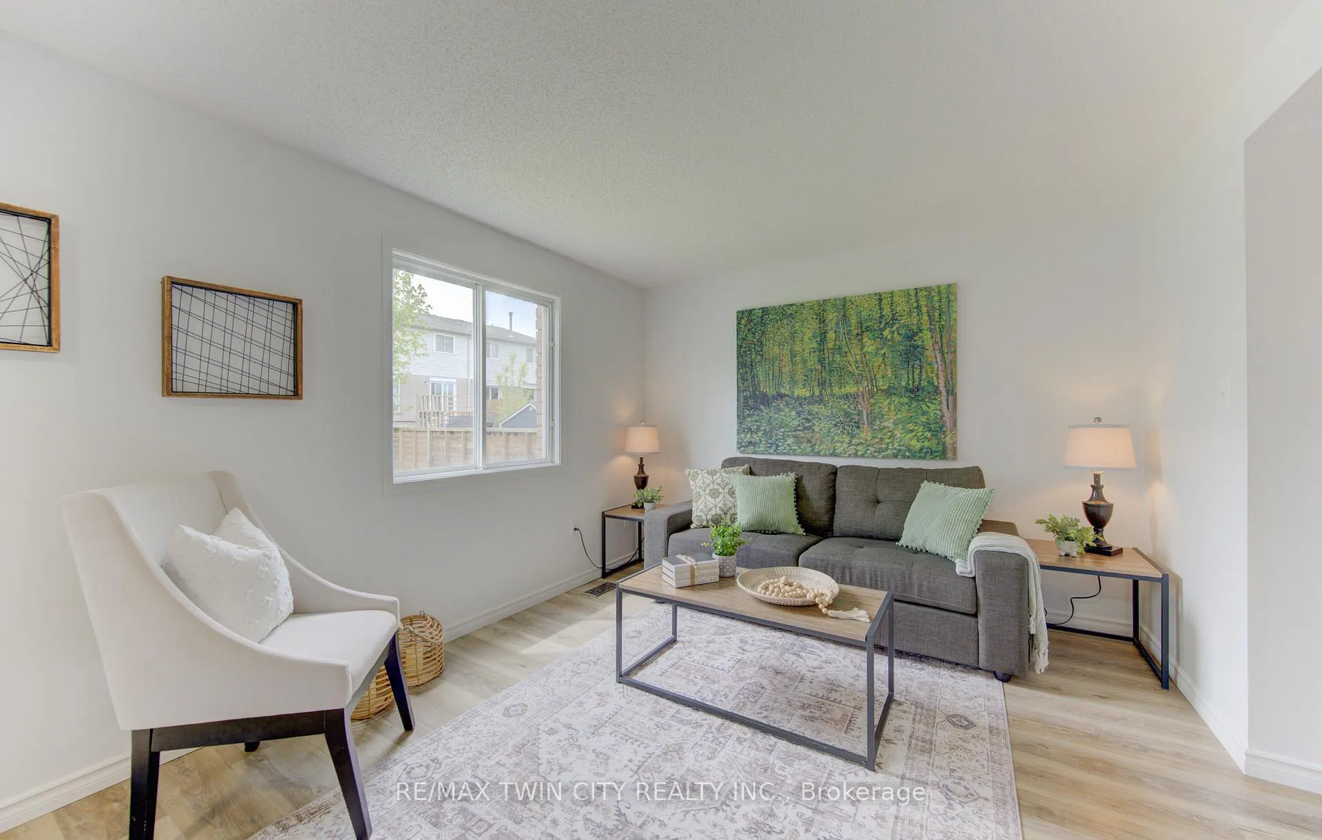 Photo 12 of 38 Cassidy Court, Cambridge, Greenway-Chaplin — HOMEH