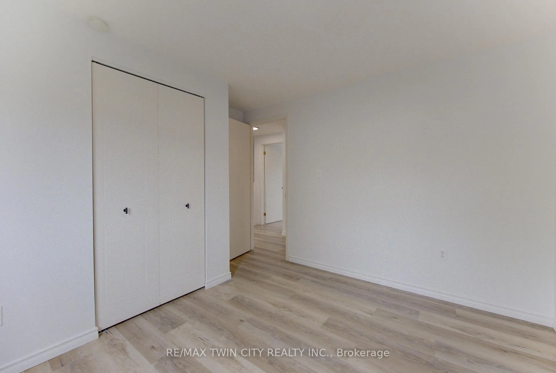 Photo 19 of 38 Cassidy Court, Cambridge, Greenway-Chaplin — HOMEH
