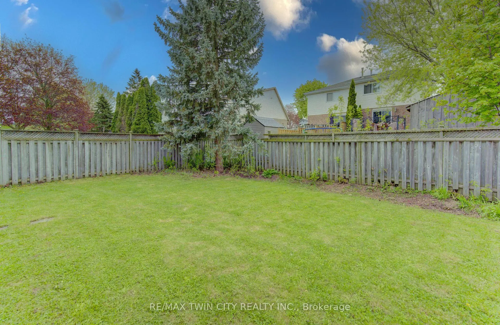 Photo 28 of 38 Cassidy Court, Cambridge, Greenway-Chaplin — HOMEH