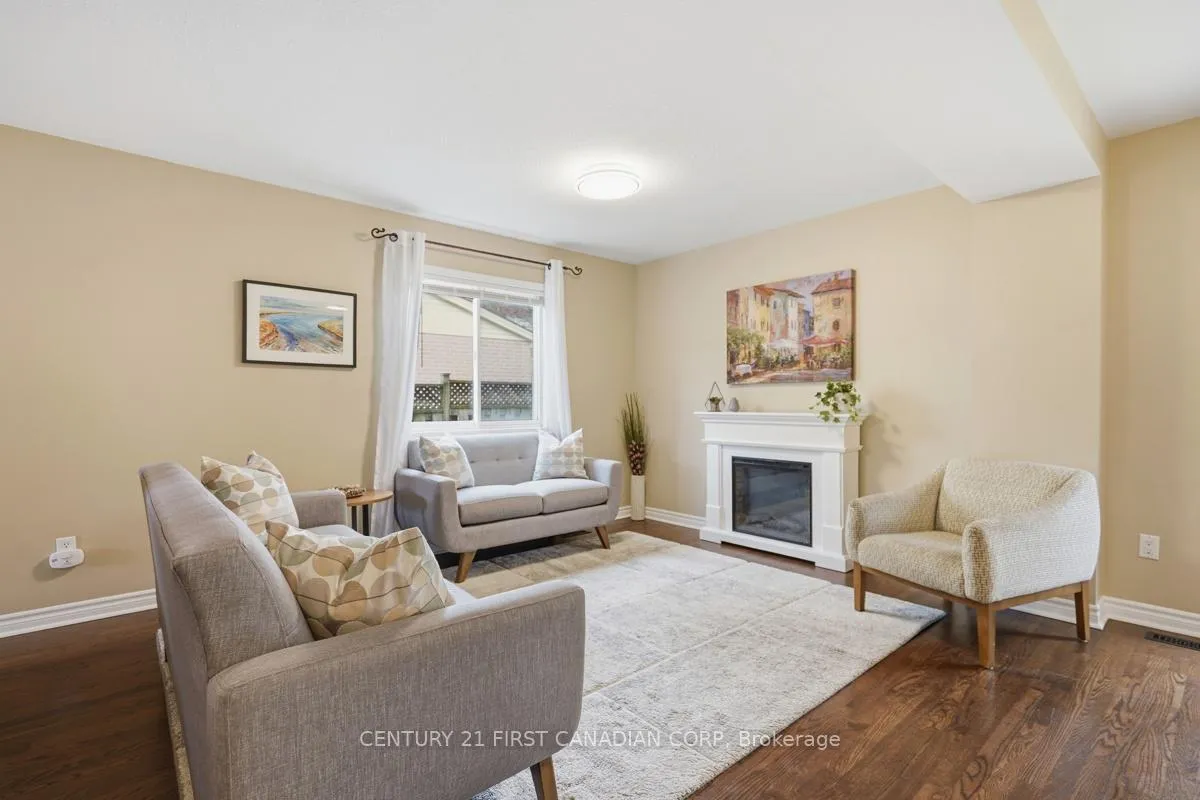 Photo 10 of 792 Guildwood Boulevard, London, North M — HOMEH