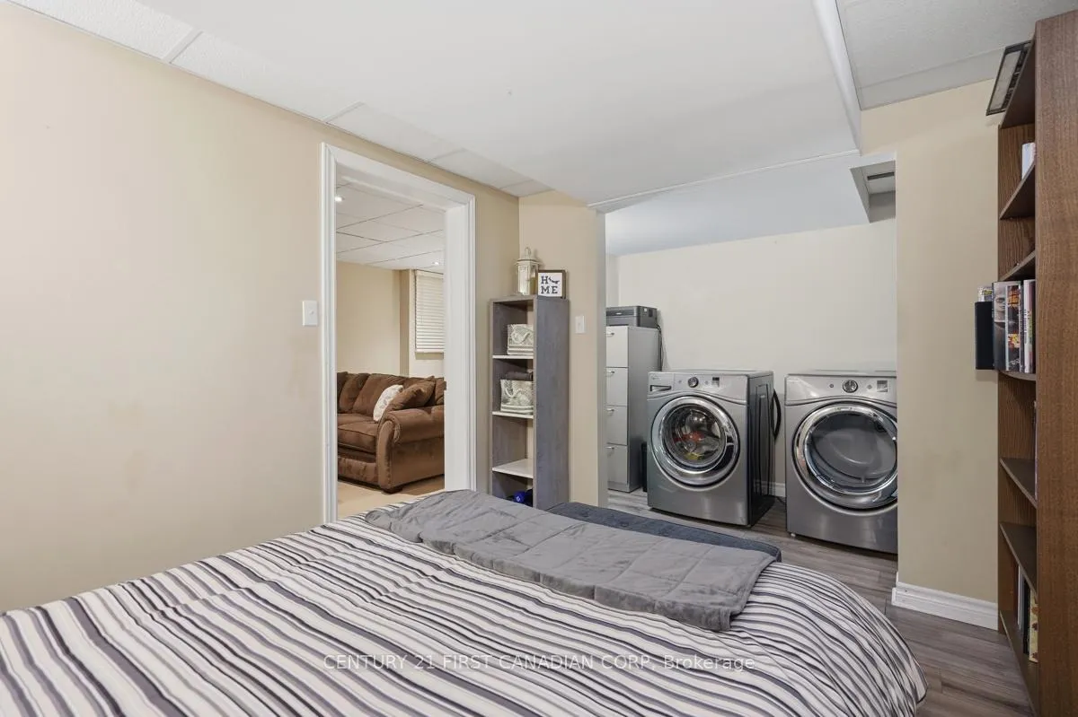 Photo 37 of 792 Guildwood Boulevard, London, North M — HOMEH
