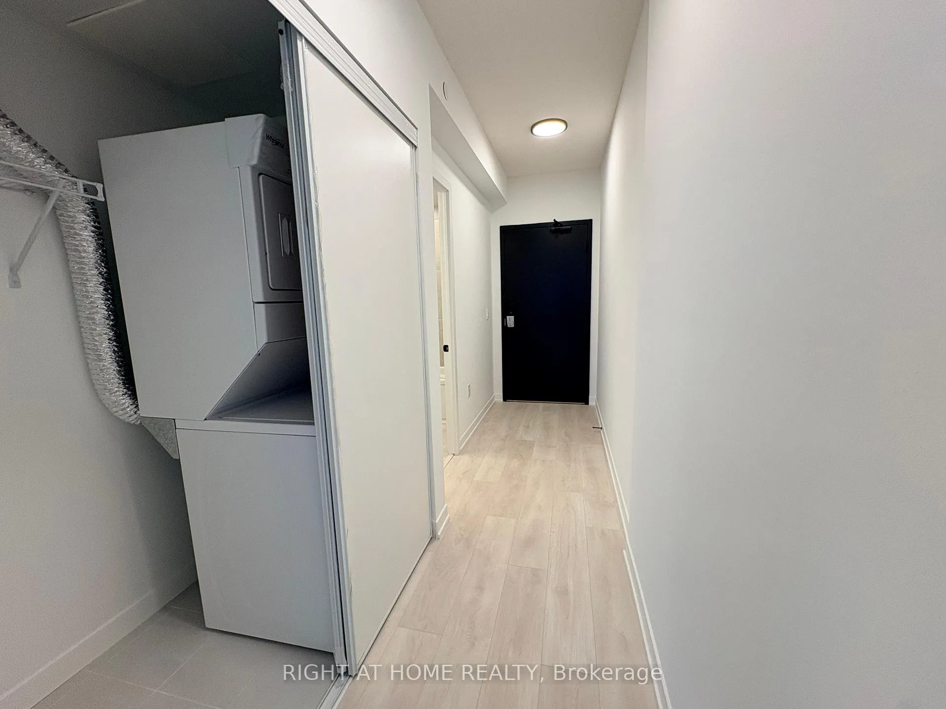 Photo 9 of Unit D1303, 4878 Powers Common, Burlington, Alton — HOMEH