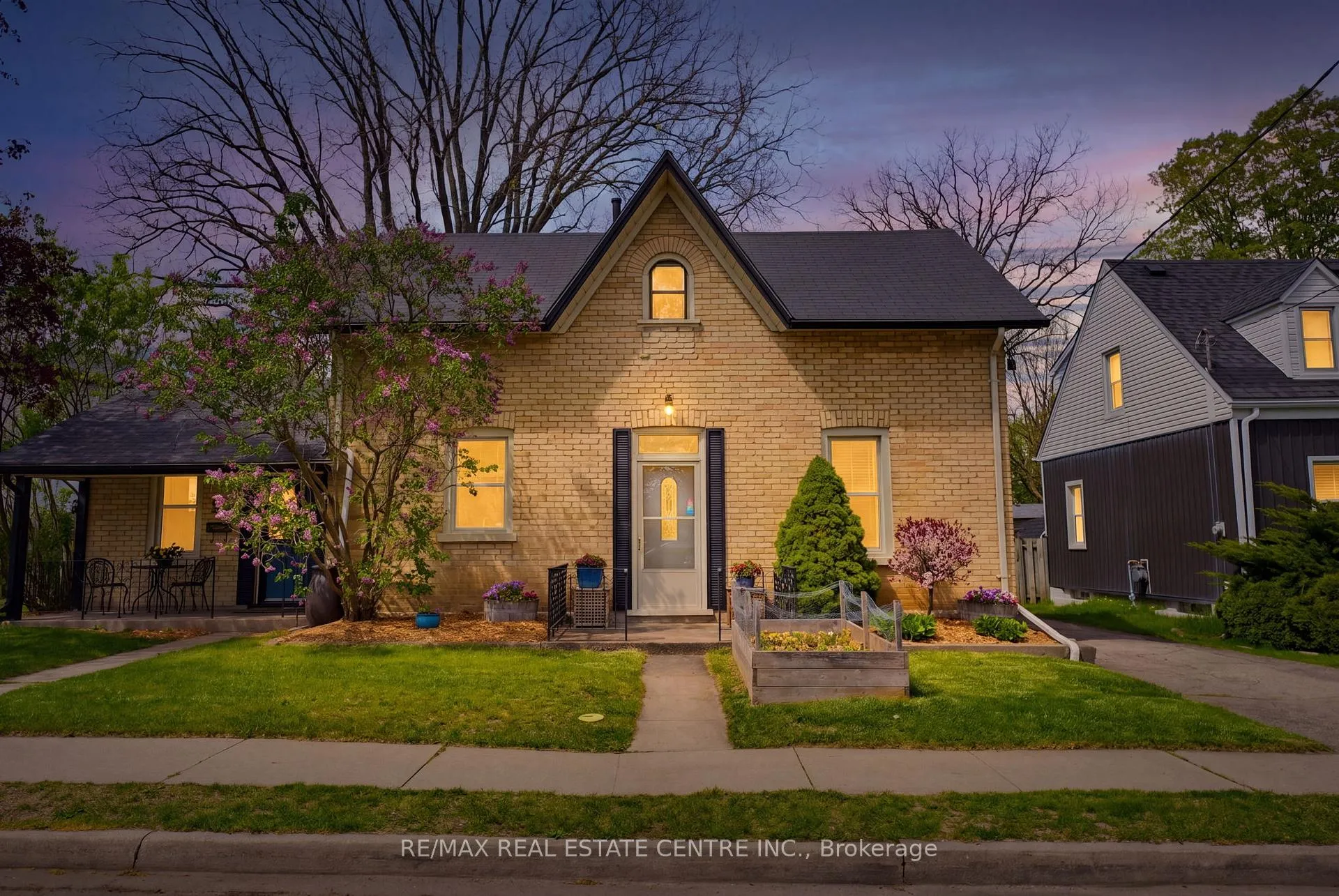 Photo 2 of 112 Victoria Avenue, Cambridge — HOMEH