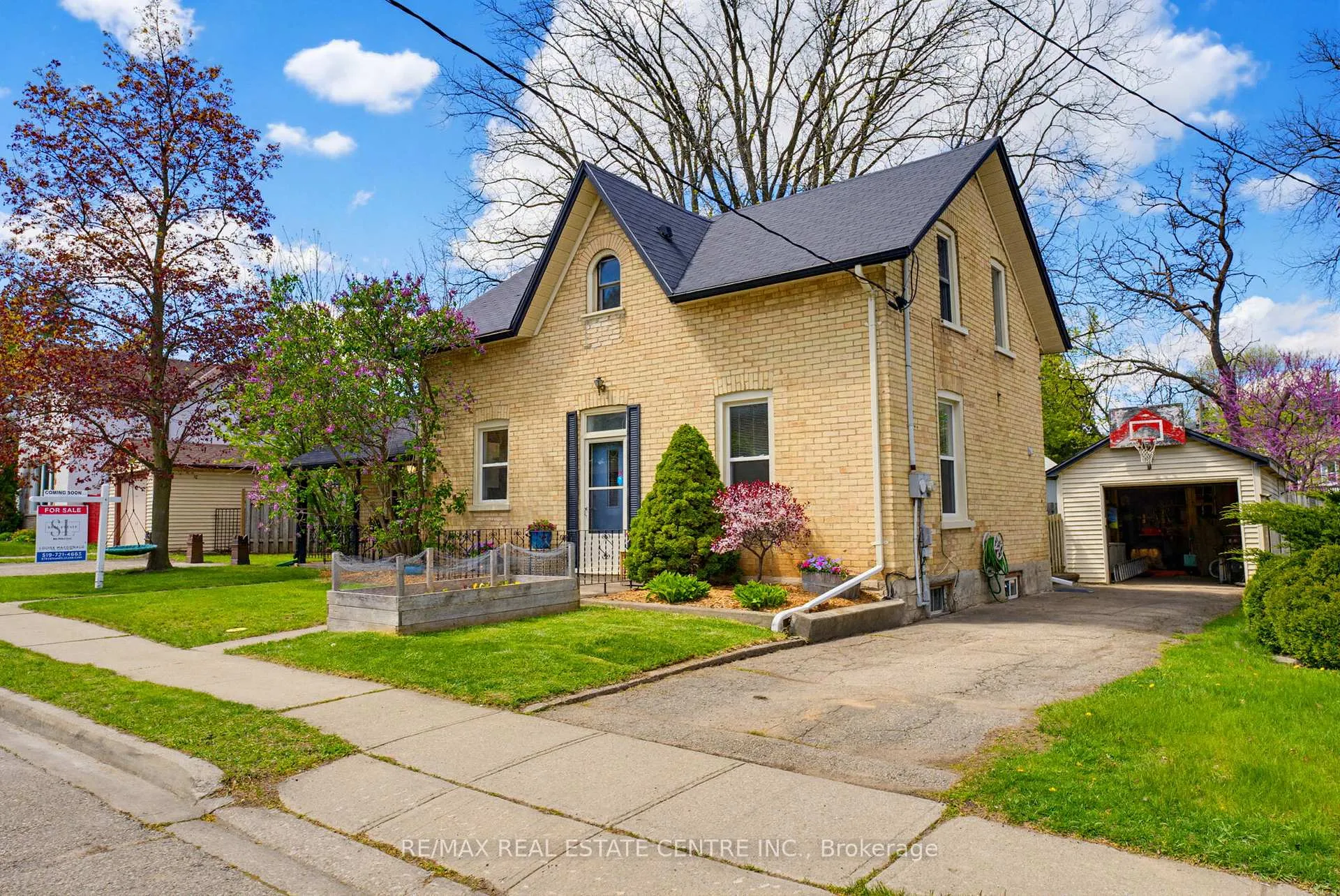 Photo 3 of 112 Victoria Avenue, Cambridge — HOMEH