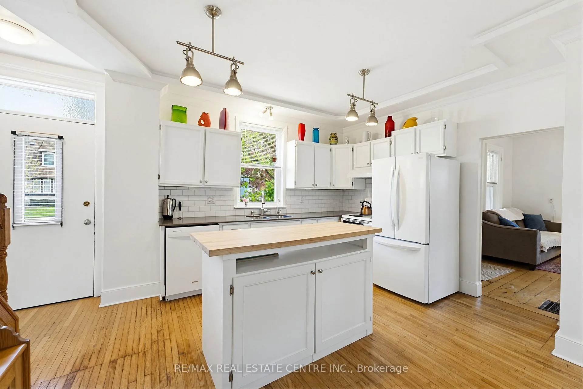 Photo 9 of 112 Victoria Avenue, Cambridge — HOMEH
