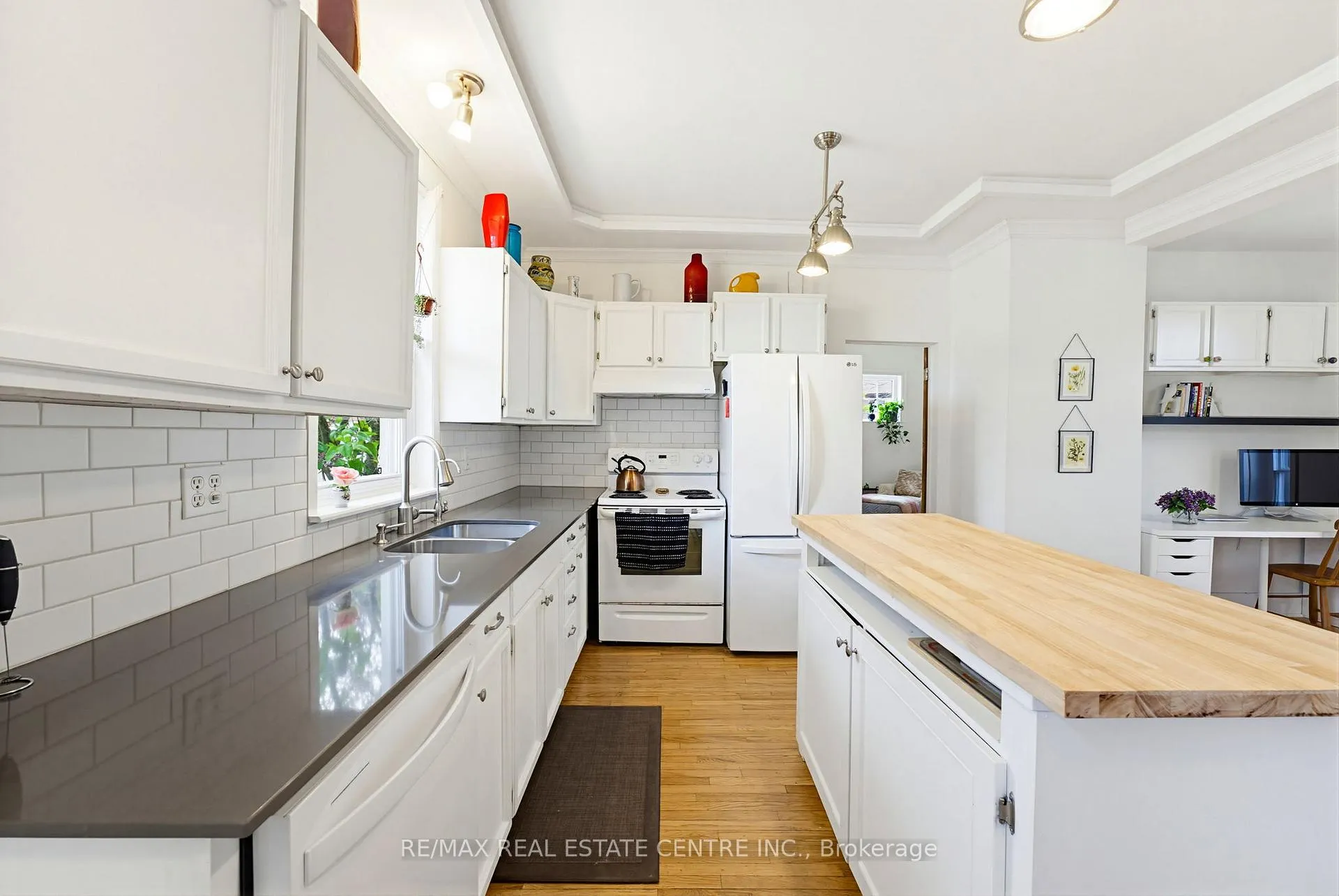 Photo 11 of 112 Victoria Avenue, Cambridge — HOMEH