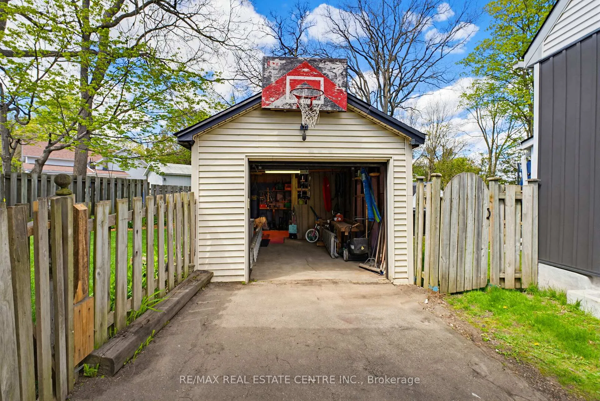 Photo 28 of 112 Victoria Avenue, Cambridge — HOMEH