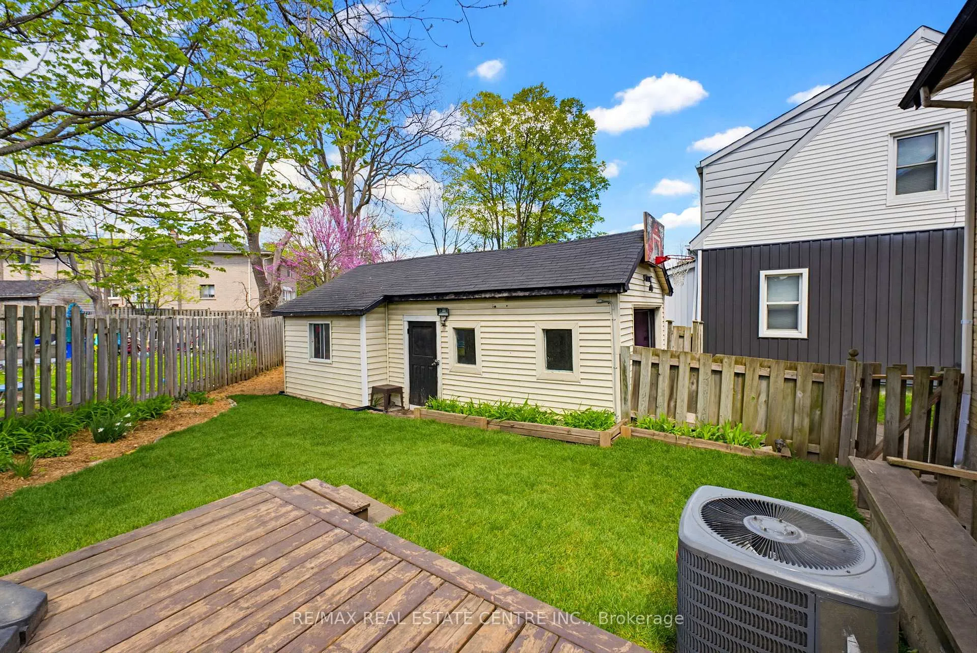 Photo 29 of 112 Victoria Avenue, Cambridge — HOMEH
