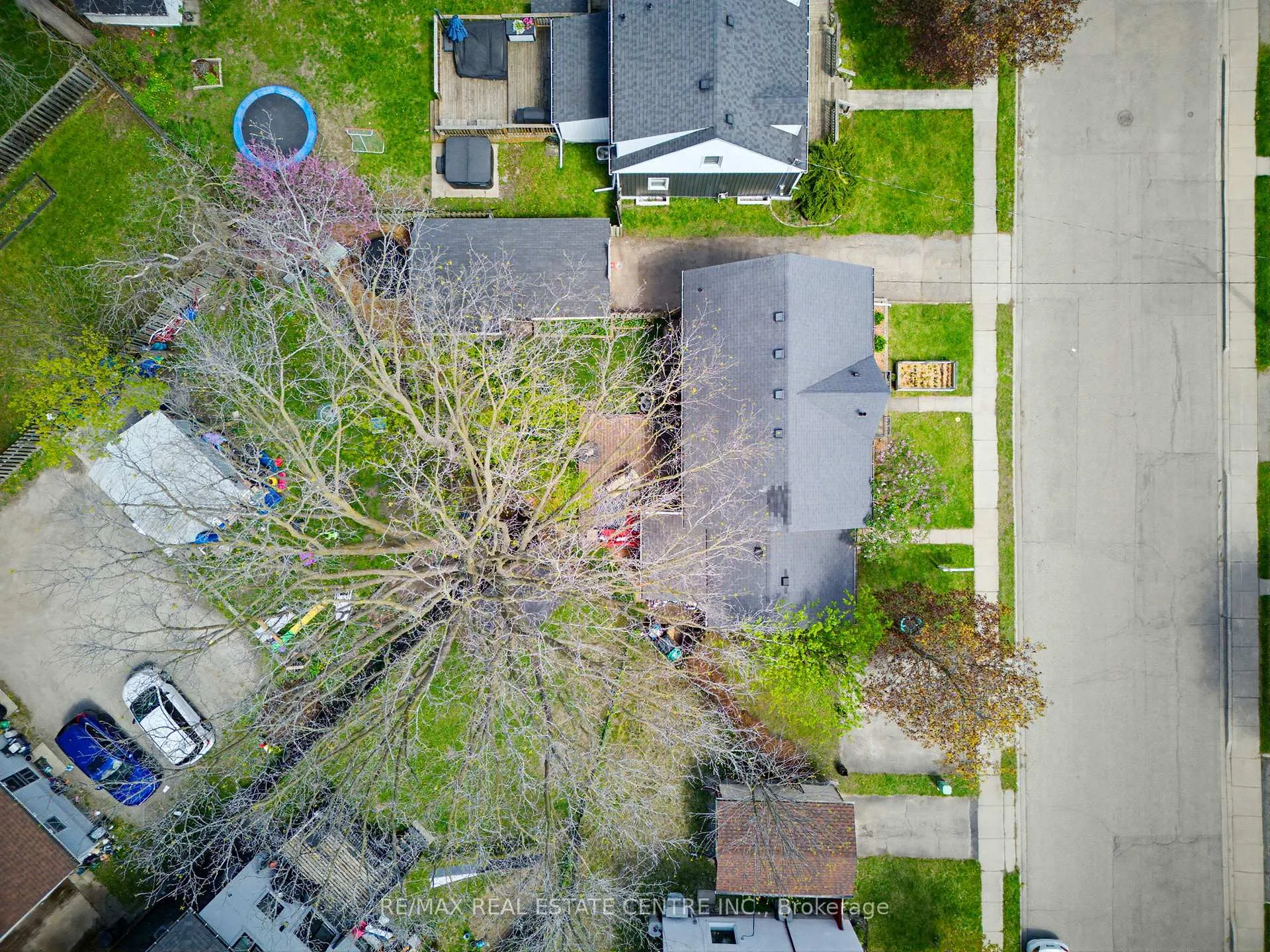 Photo 33 of 112 Victoria Avenue, Cambridge — HOMEH