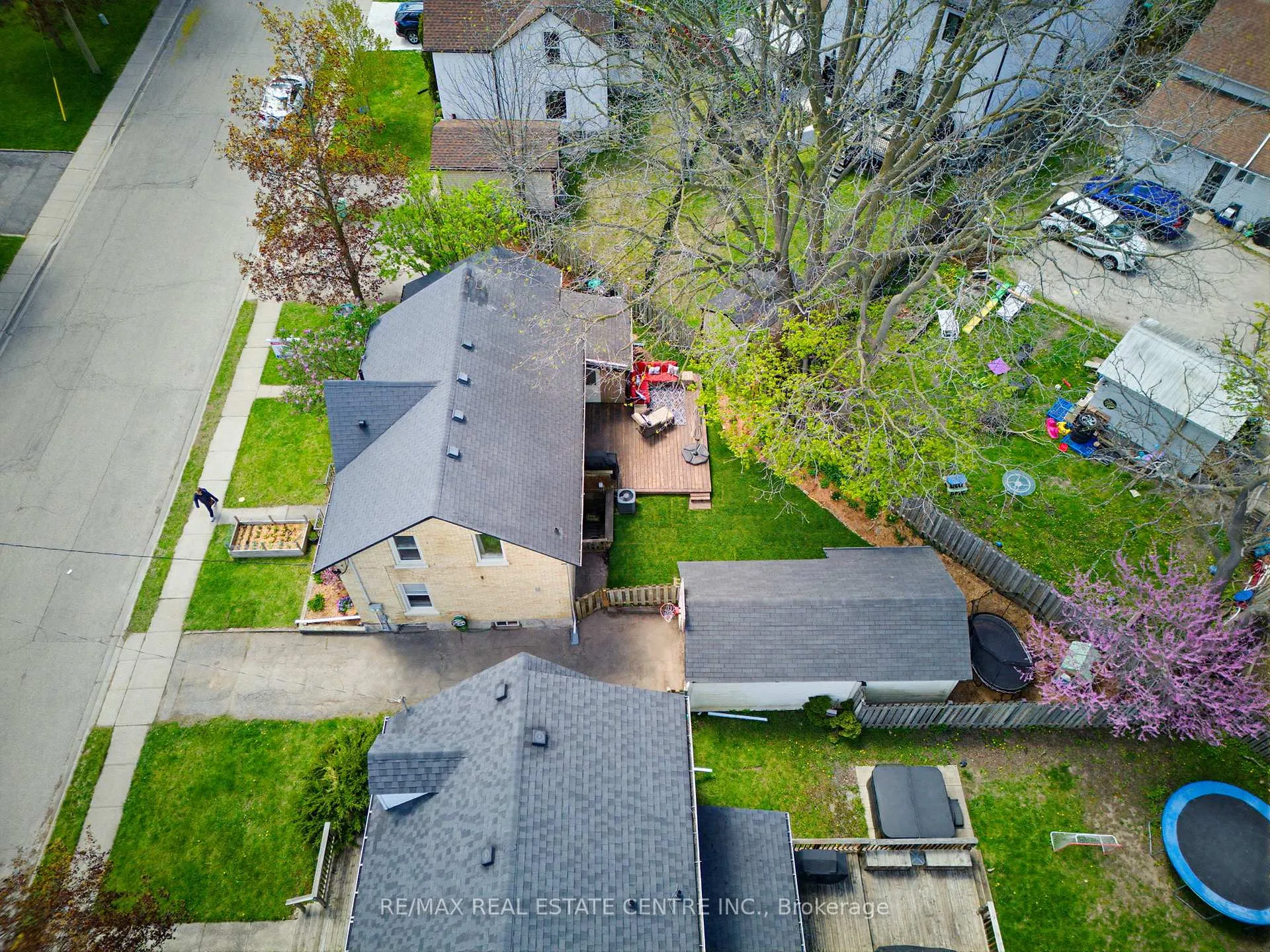 Photo 34 of 112 Victoria Avenue, Cambridge — HOMEH