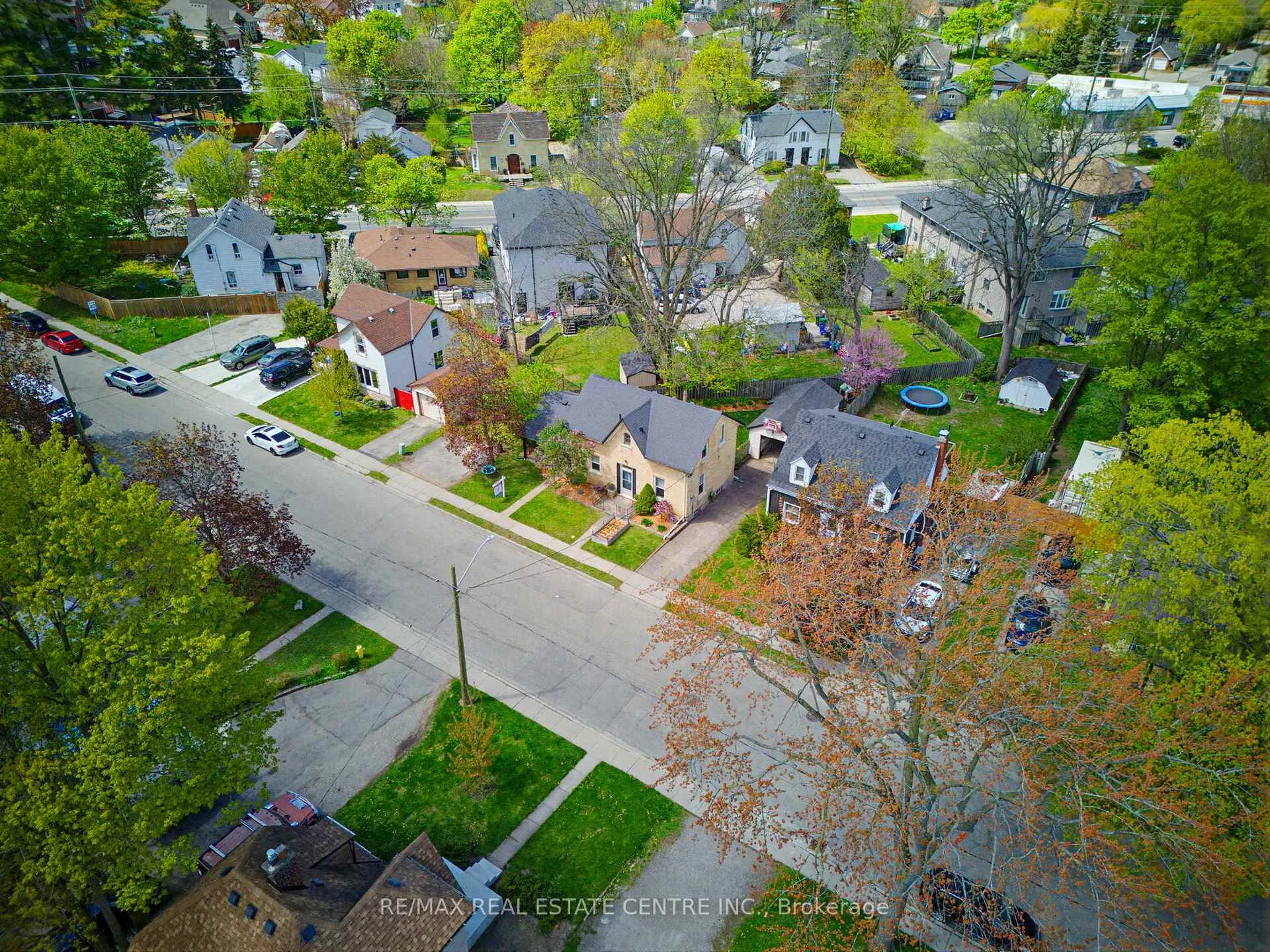 Photo 36 of 112 Victoria Avenue, Cambridge — HOMEH