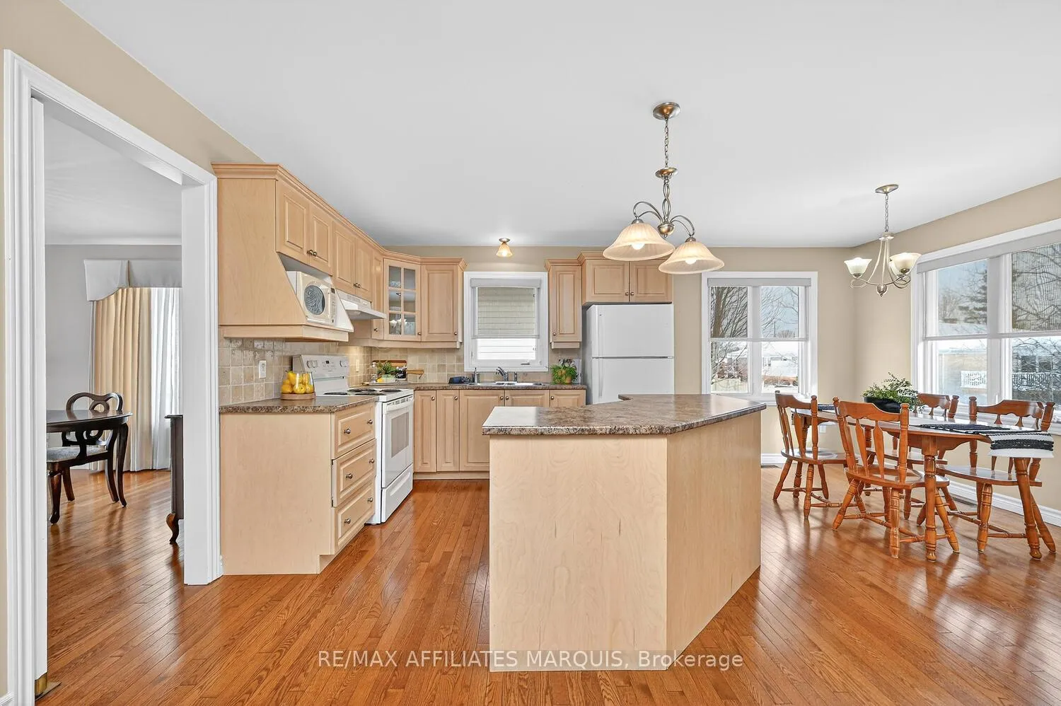 Photo 19 of 227 Lera Street, Smiths Falls — HOMEH