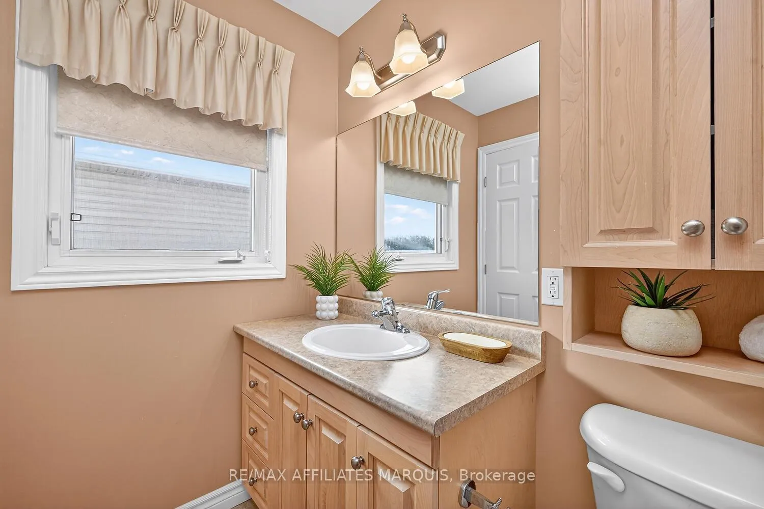 Photo 31 of 227 Lera Street, Smiths Falls — HOMEH
