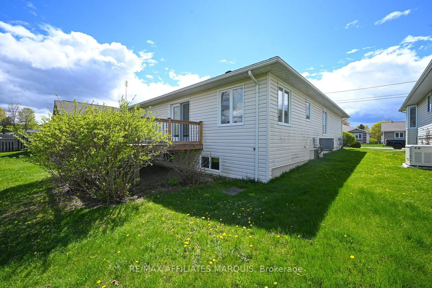 Photo 41 of 227 Lera Street, Smiths Falls — HOMEH