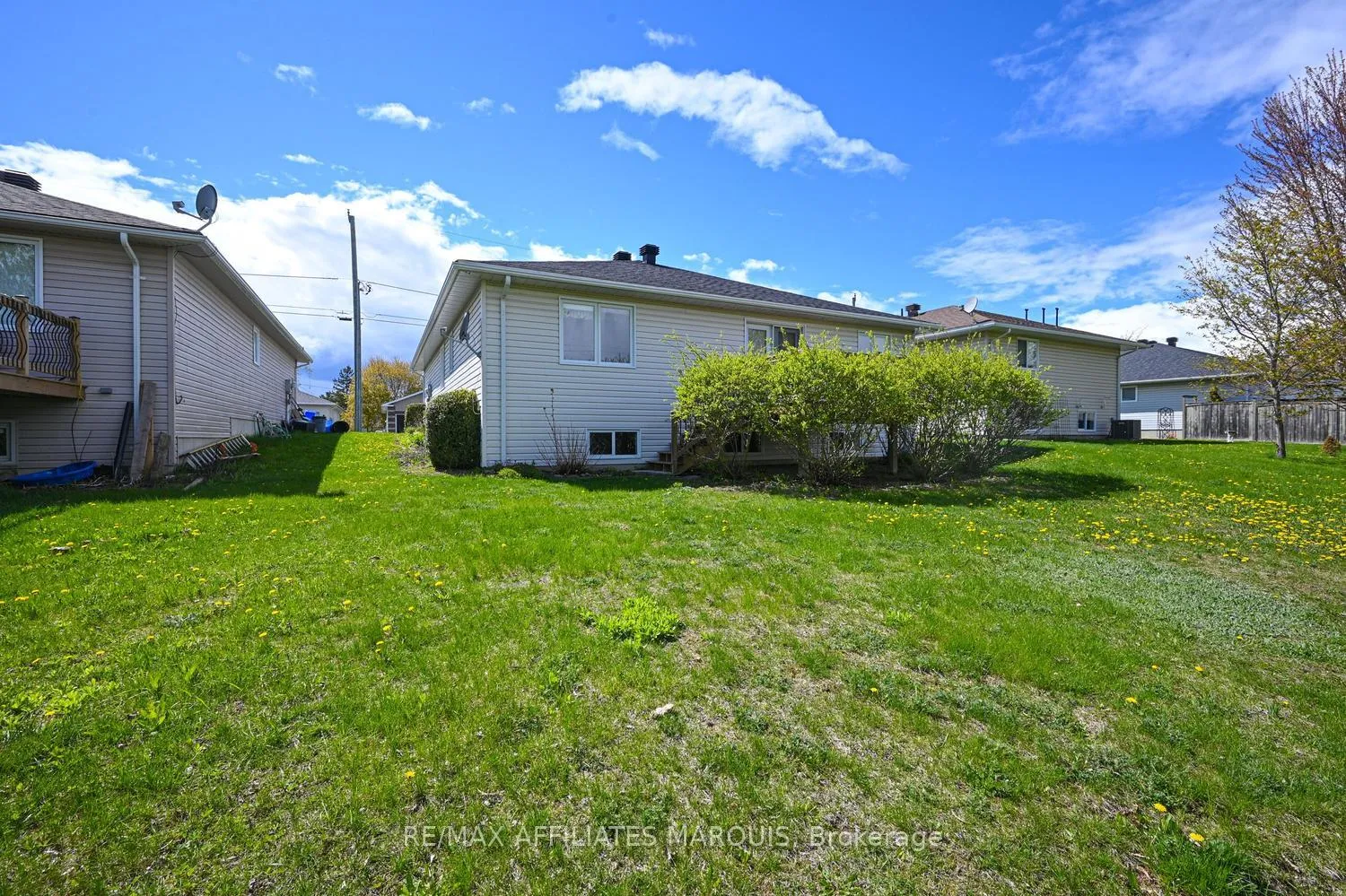 Photo 44 of 227 Lera Street, Smiths Falls — HOMEH