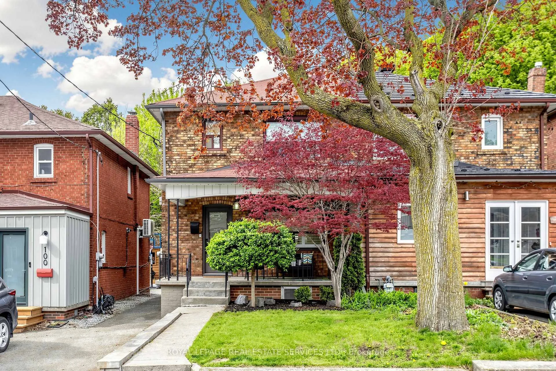 Photo 1 of 102 Roseneath Gardens, Toronto, Oakwood Village — HOMEH