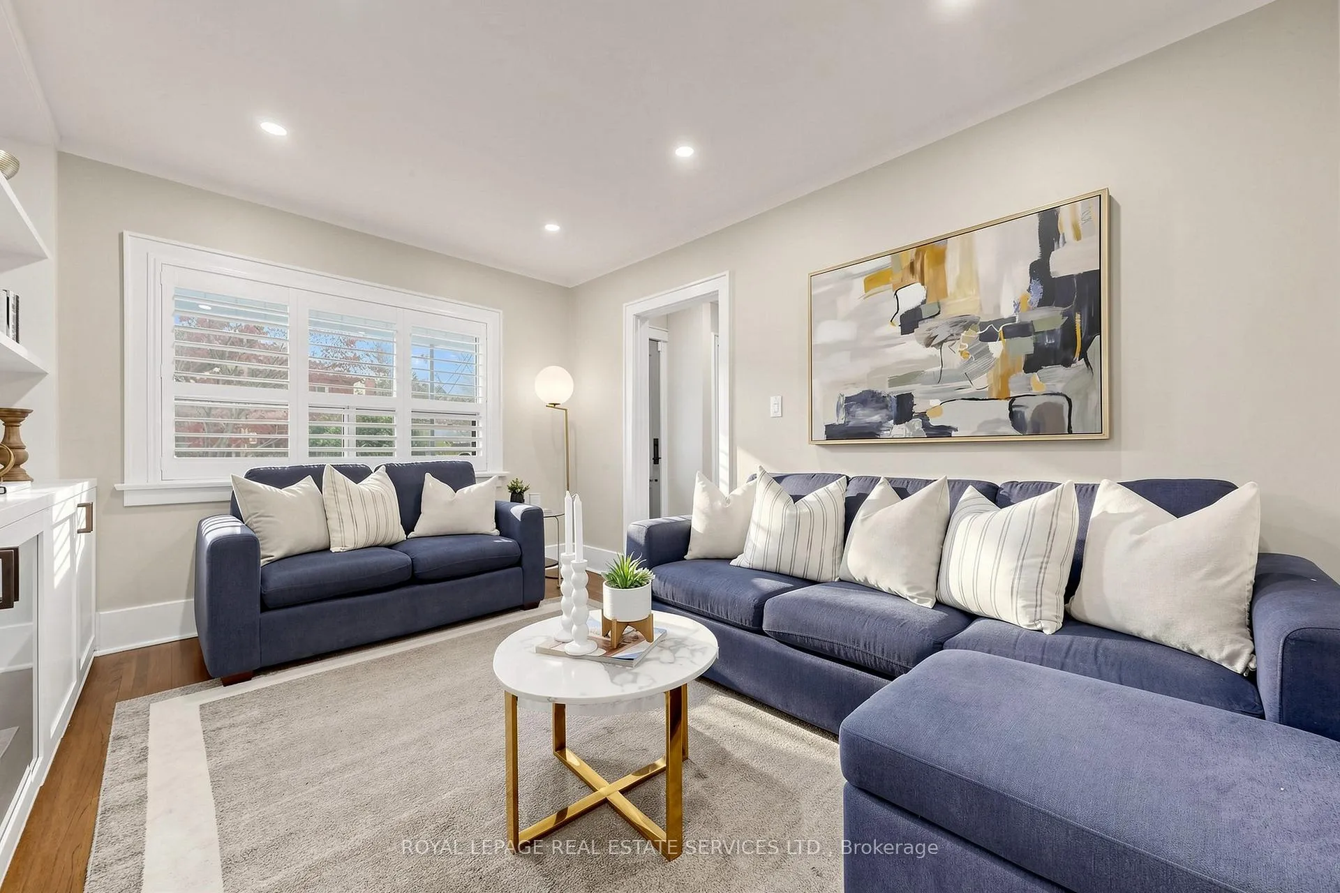 Photo 7 of 102 Roseneath Gardens, Toronto, Oakwood Village — HOMEH